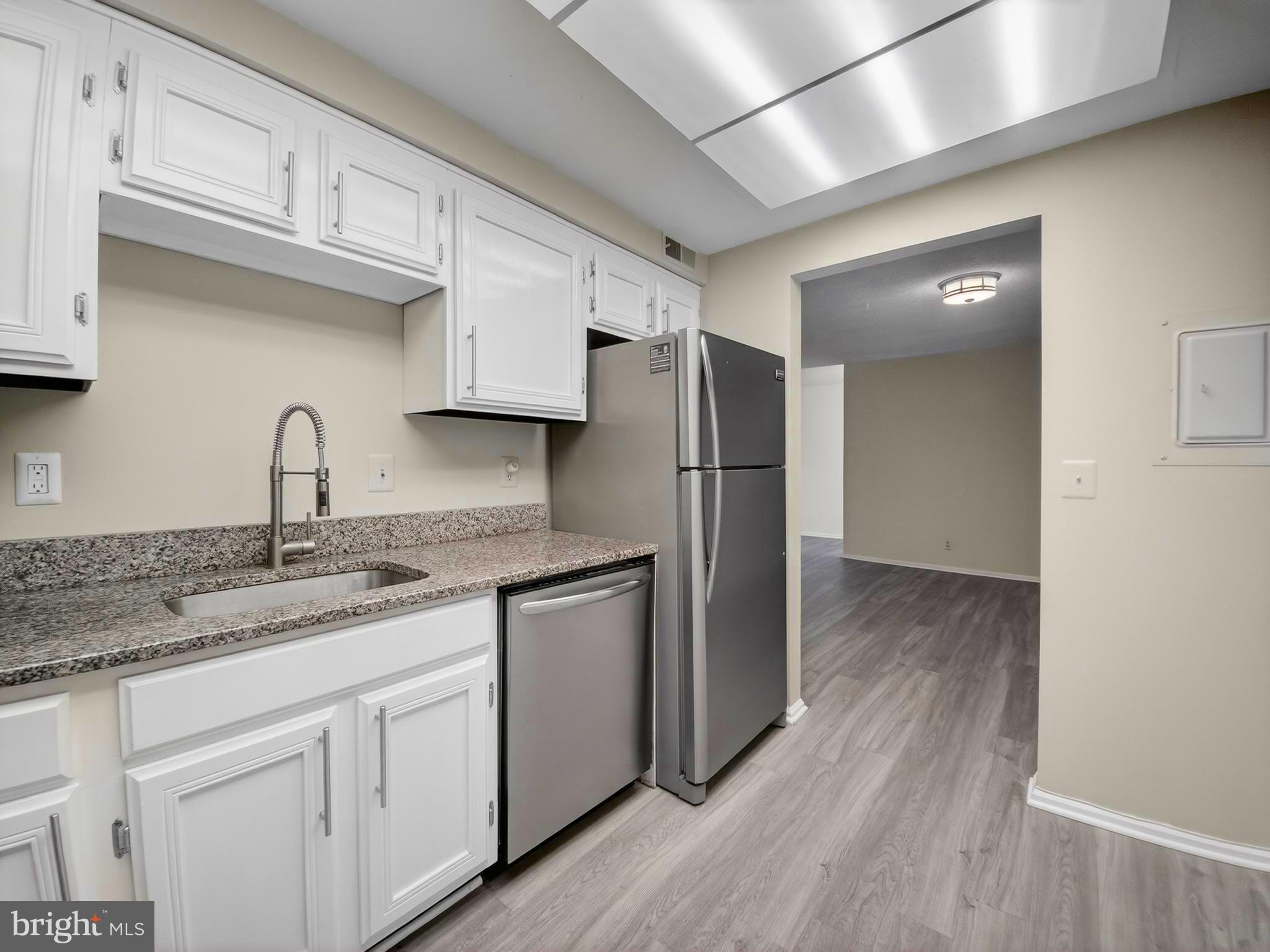 THE COLONIES - Residential Lease