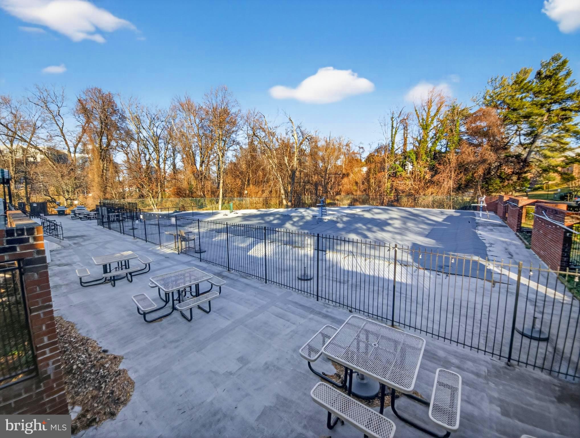 THE COLONIES - Residential Lease