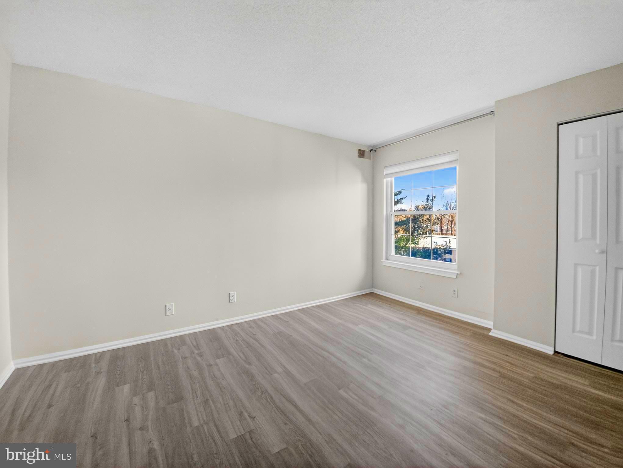 THE COLONIES - Residential Lease