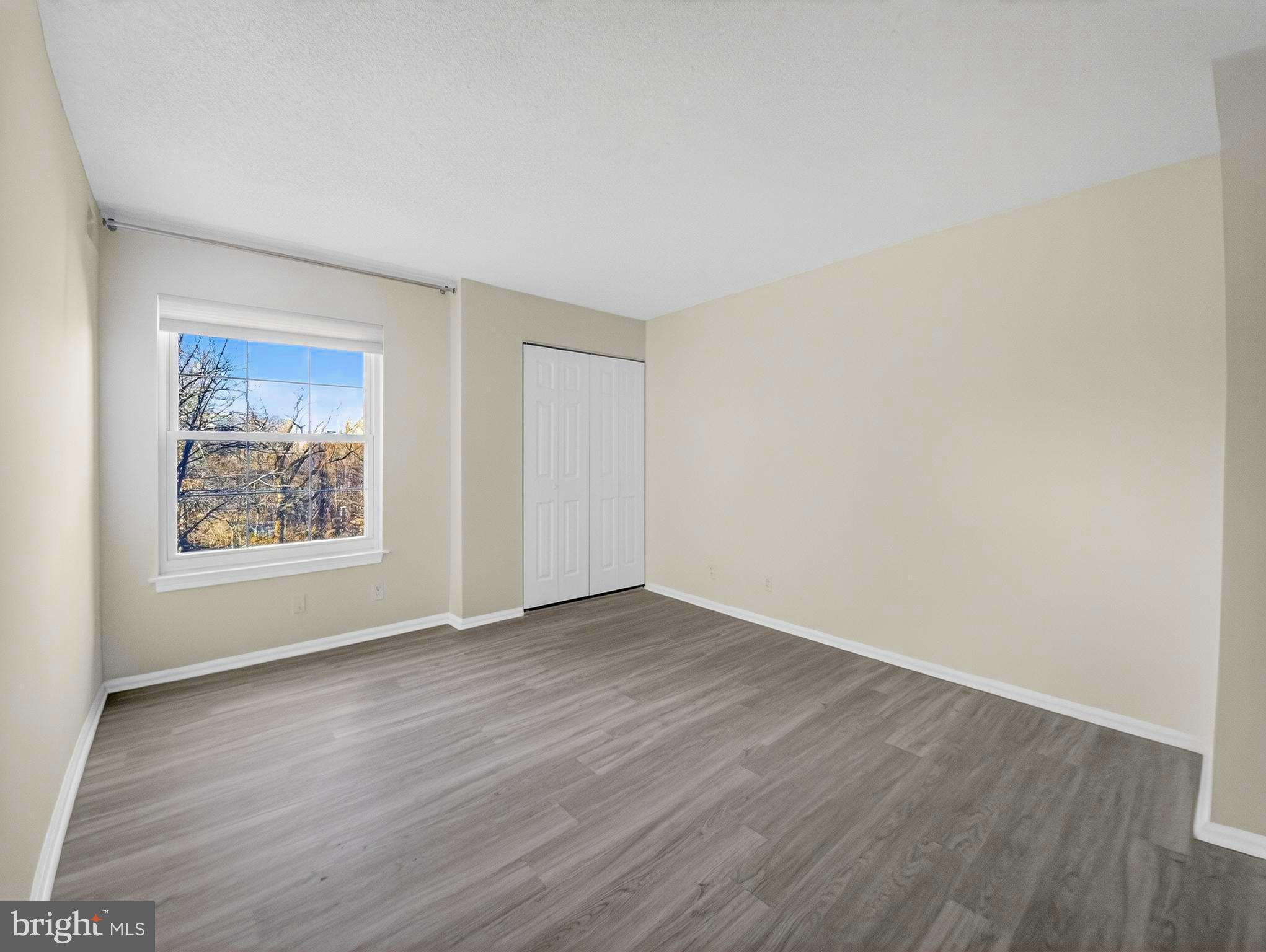 THE COLONIES - Residential Lease