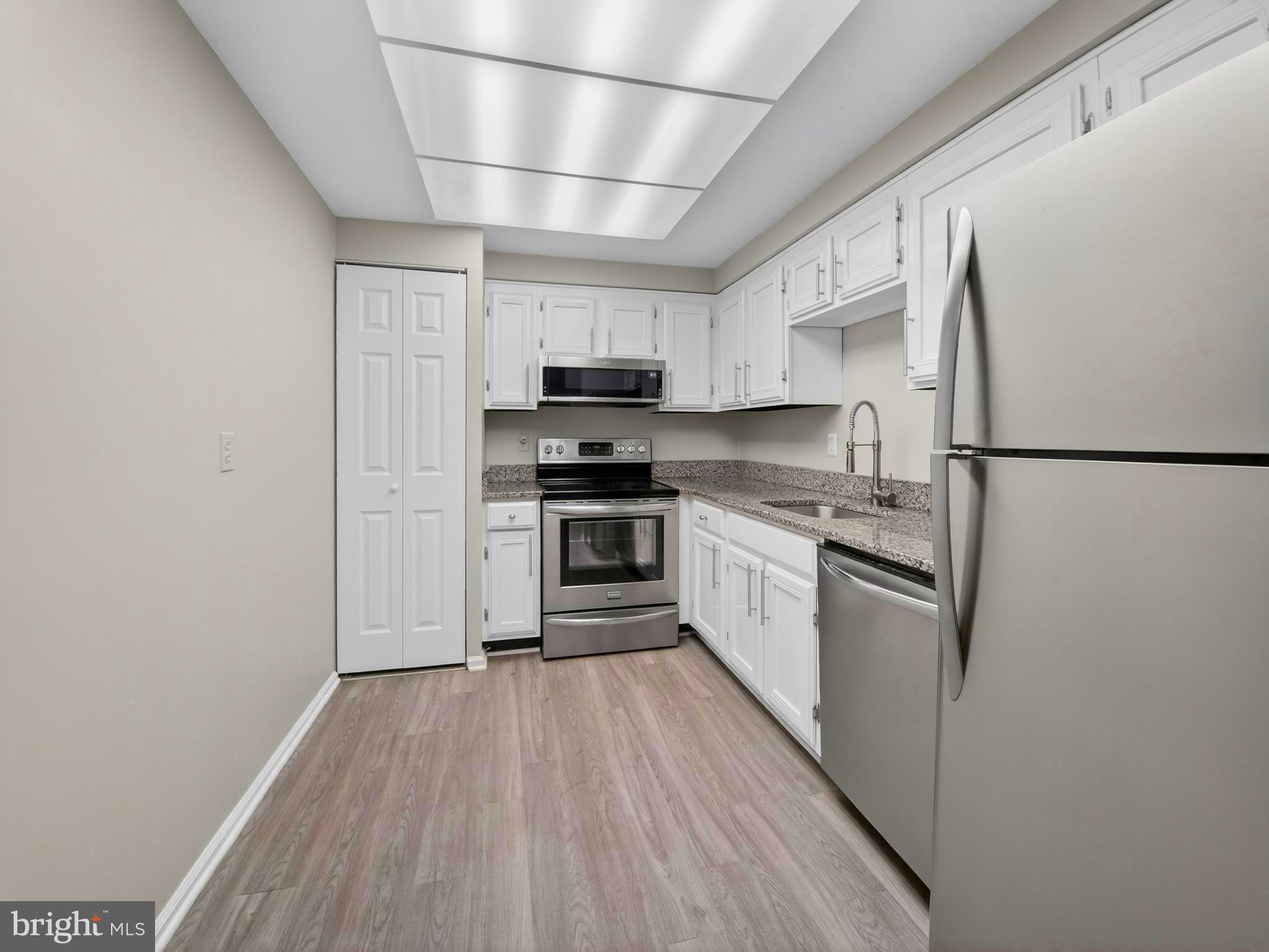 THE COLONIES - Residential Lease