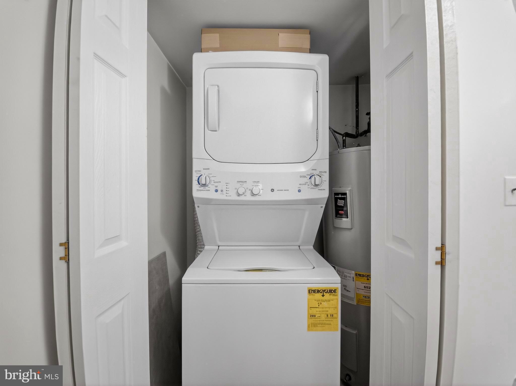 THE COLONIES - Residential Lease