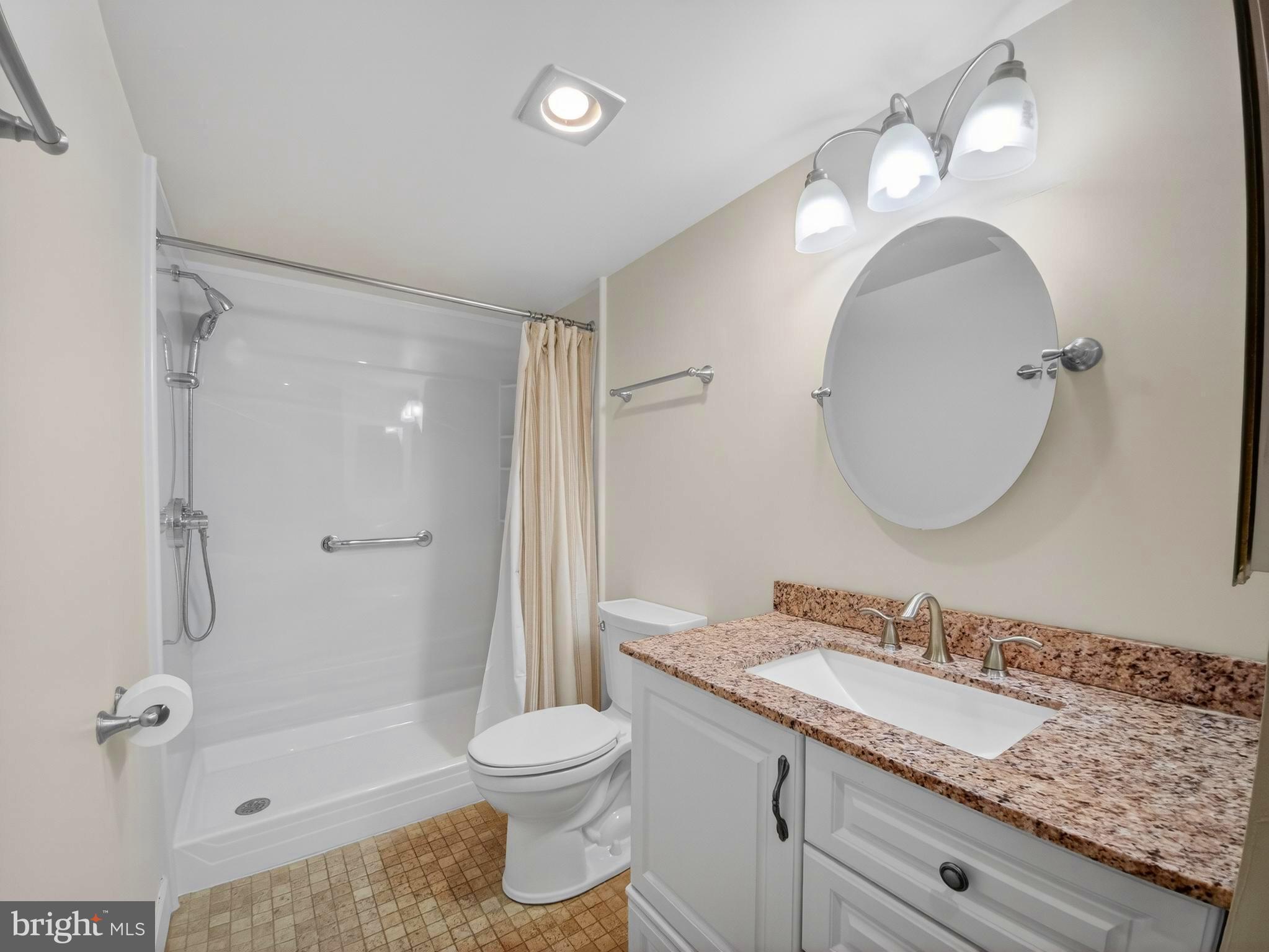 THE COLONIES - Residential Lease