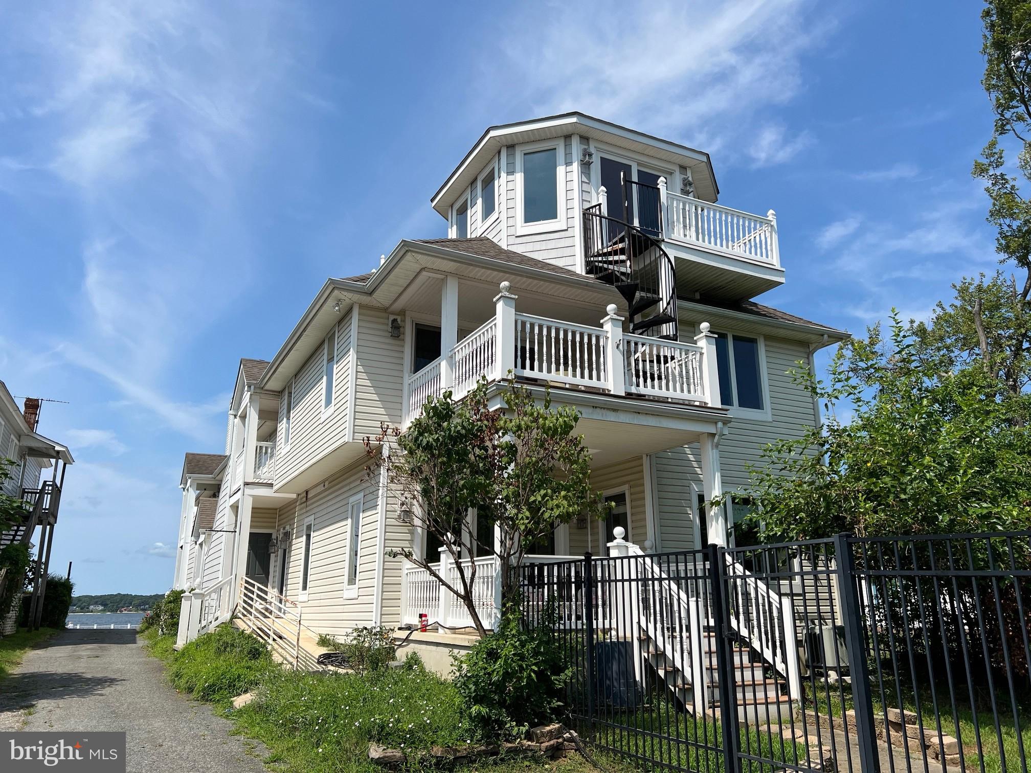 SOLOMONS ISLAND - Residential