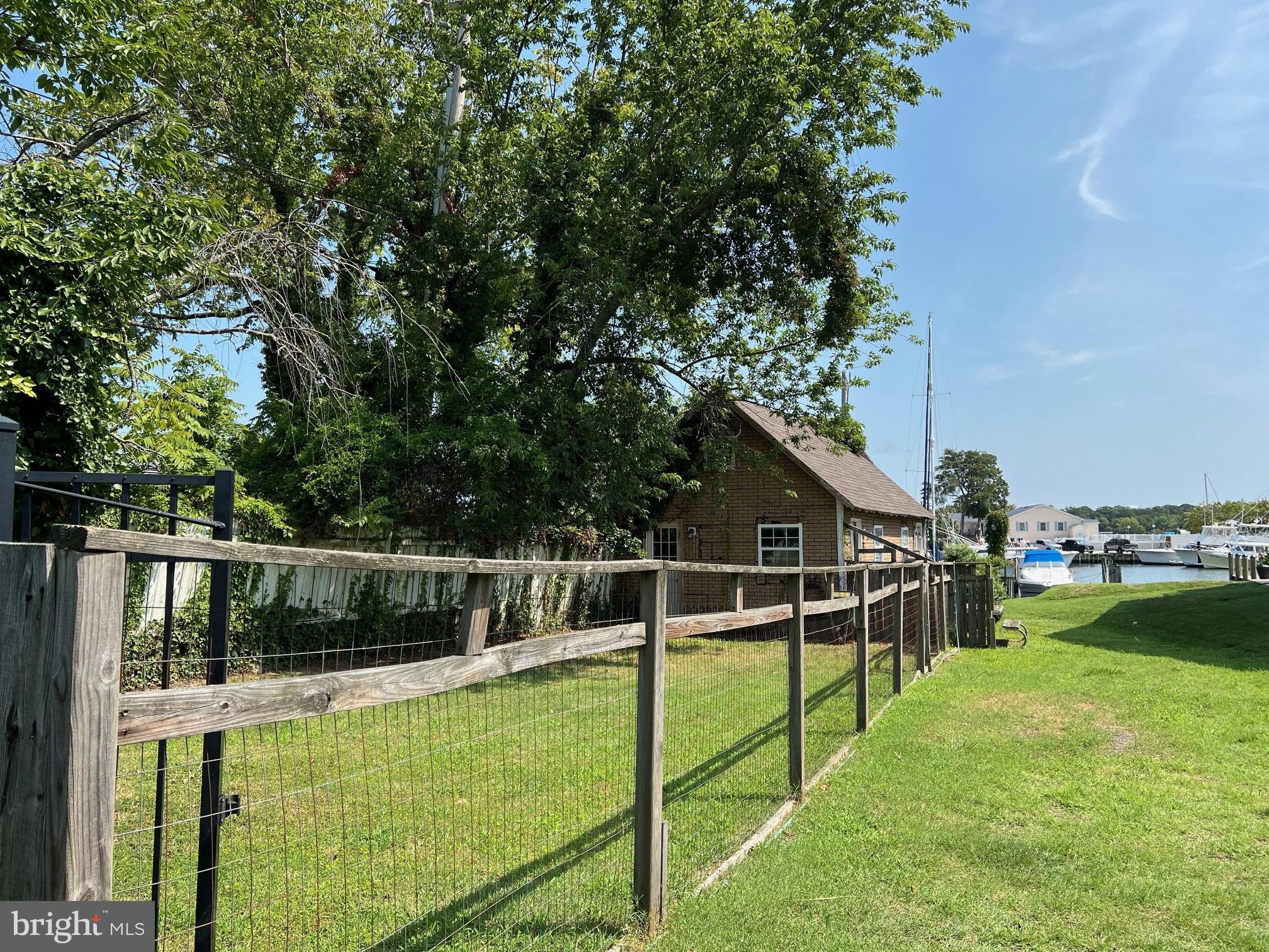 SOLOMONS ISLAND - Residential