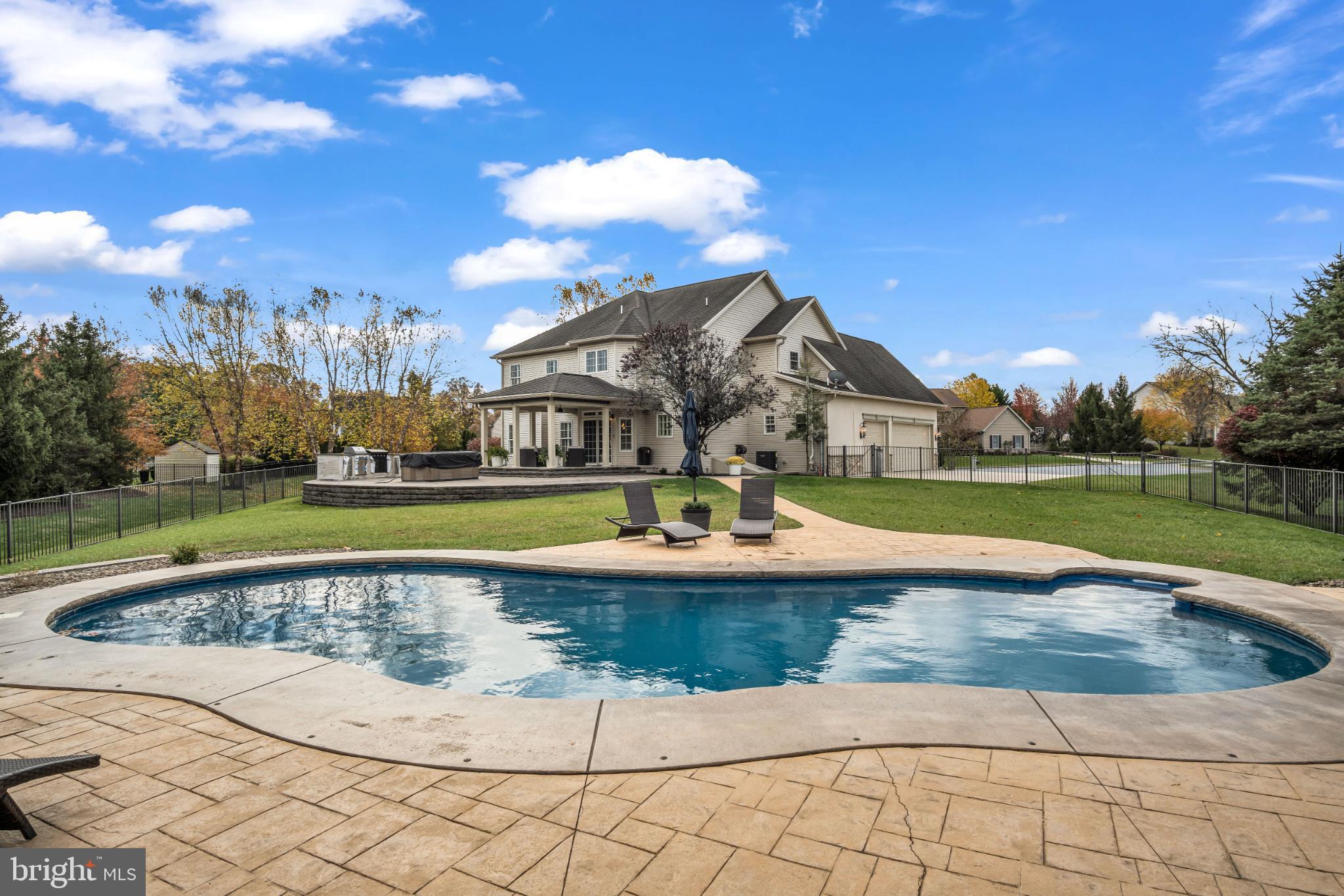 AMBER FIELDS - Residential