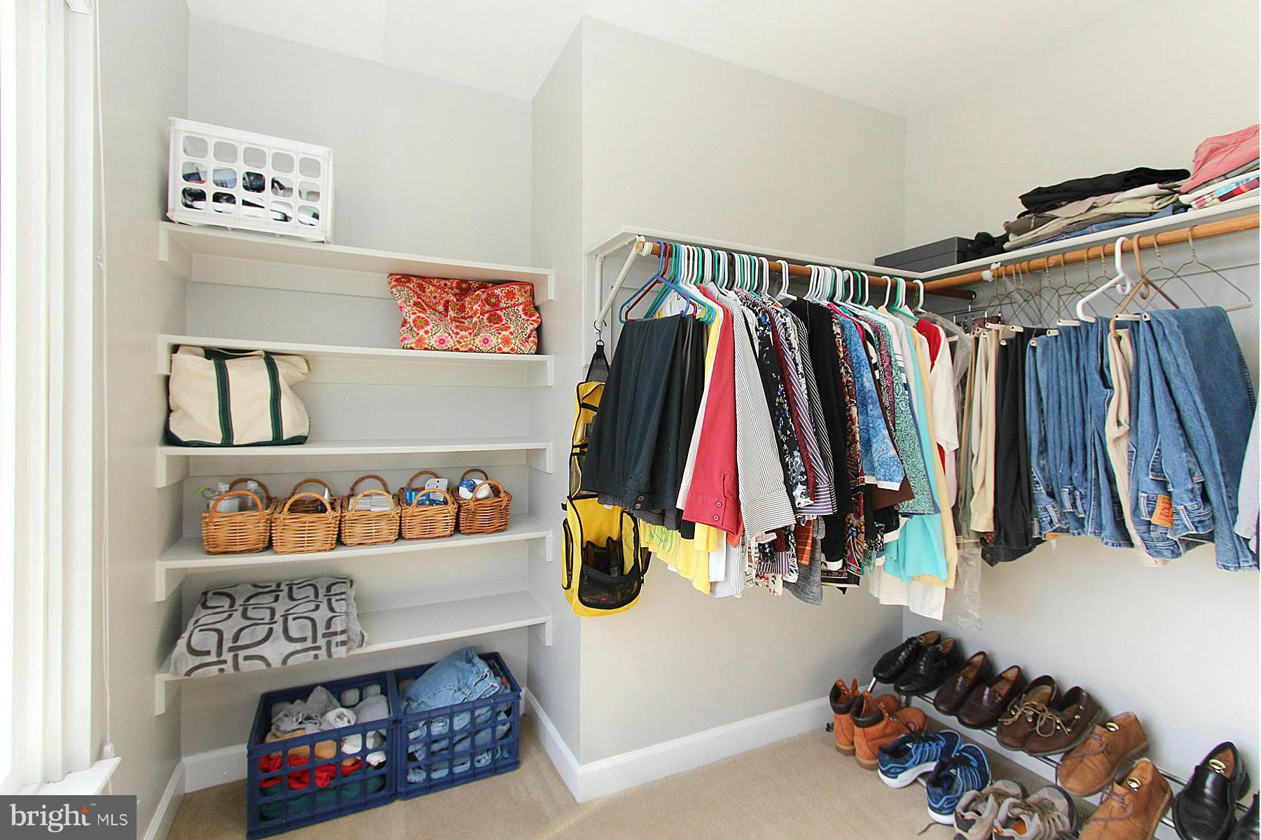 POTOMAC LAKES - Residential