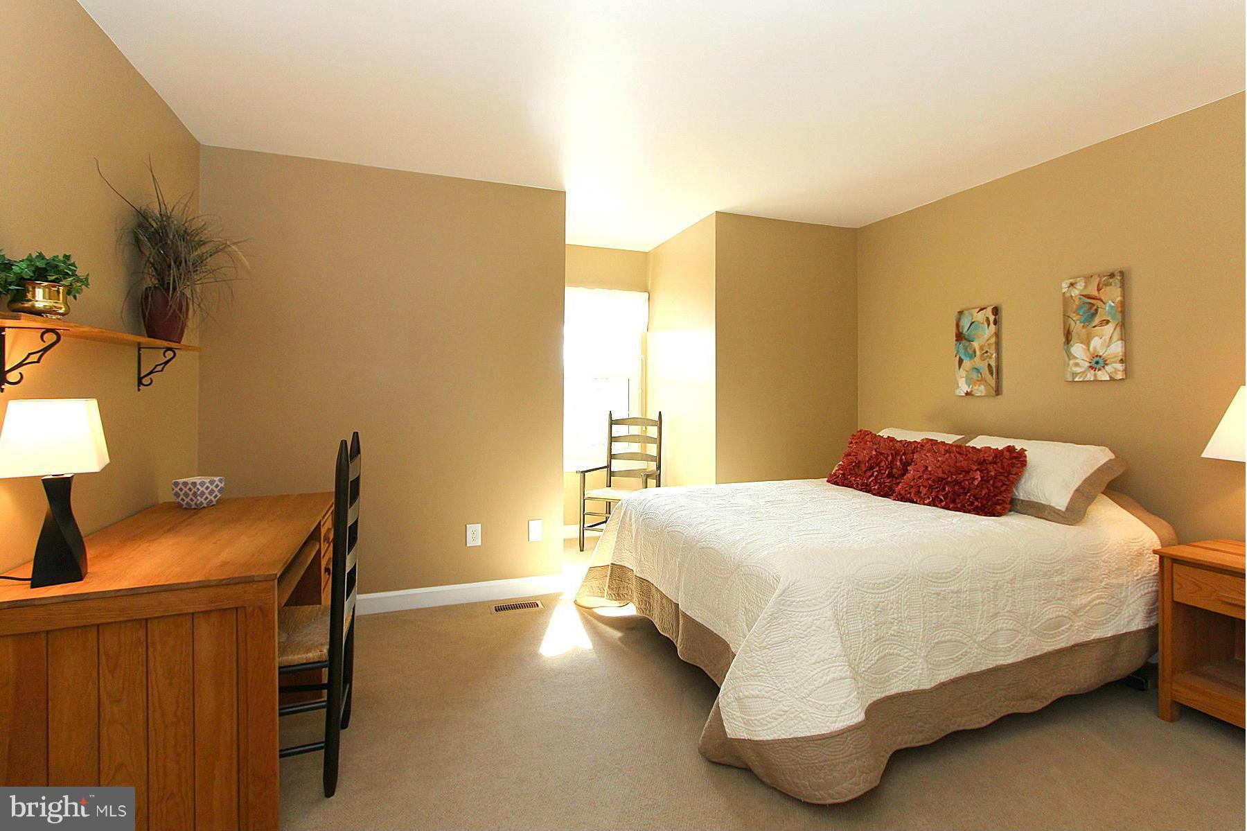 POTOMAC LAKES - Residential