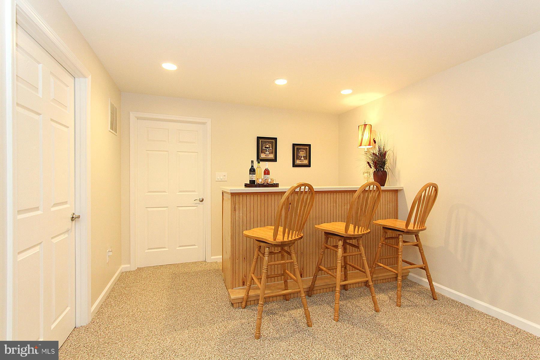 POTOMAC LAKES - Residential