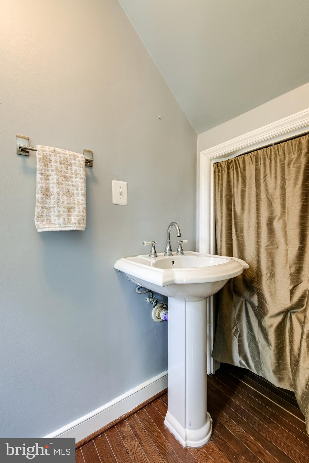 NEW ALEXANDRIA - Residential