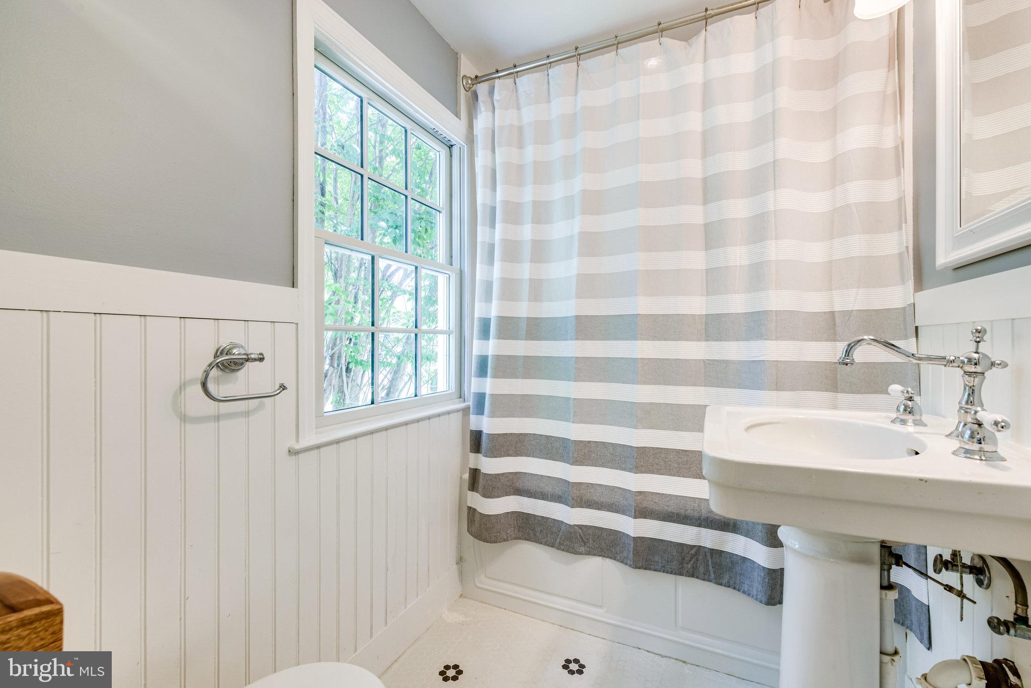 NEW ALEXANDRIA - Residential