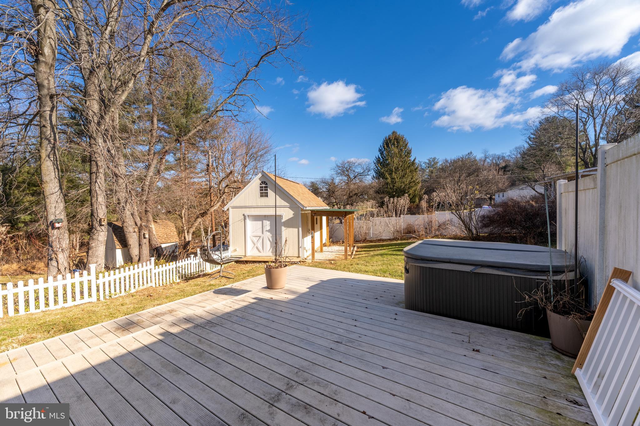 BRIMFIELD - Residential