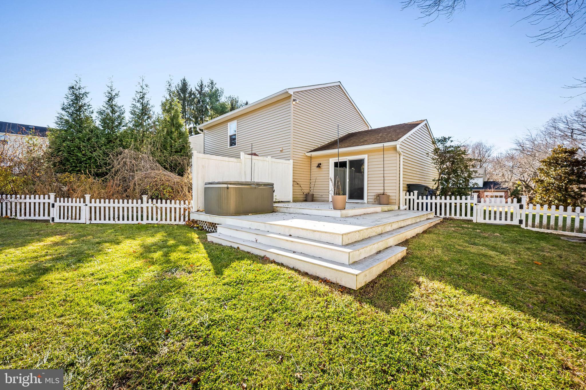 BRIMFIELD - Residential