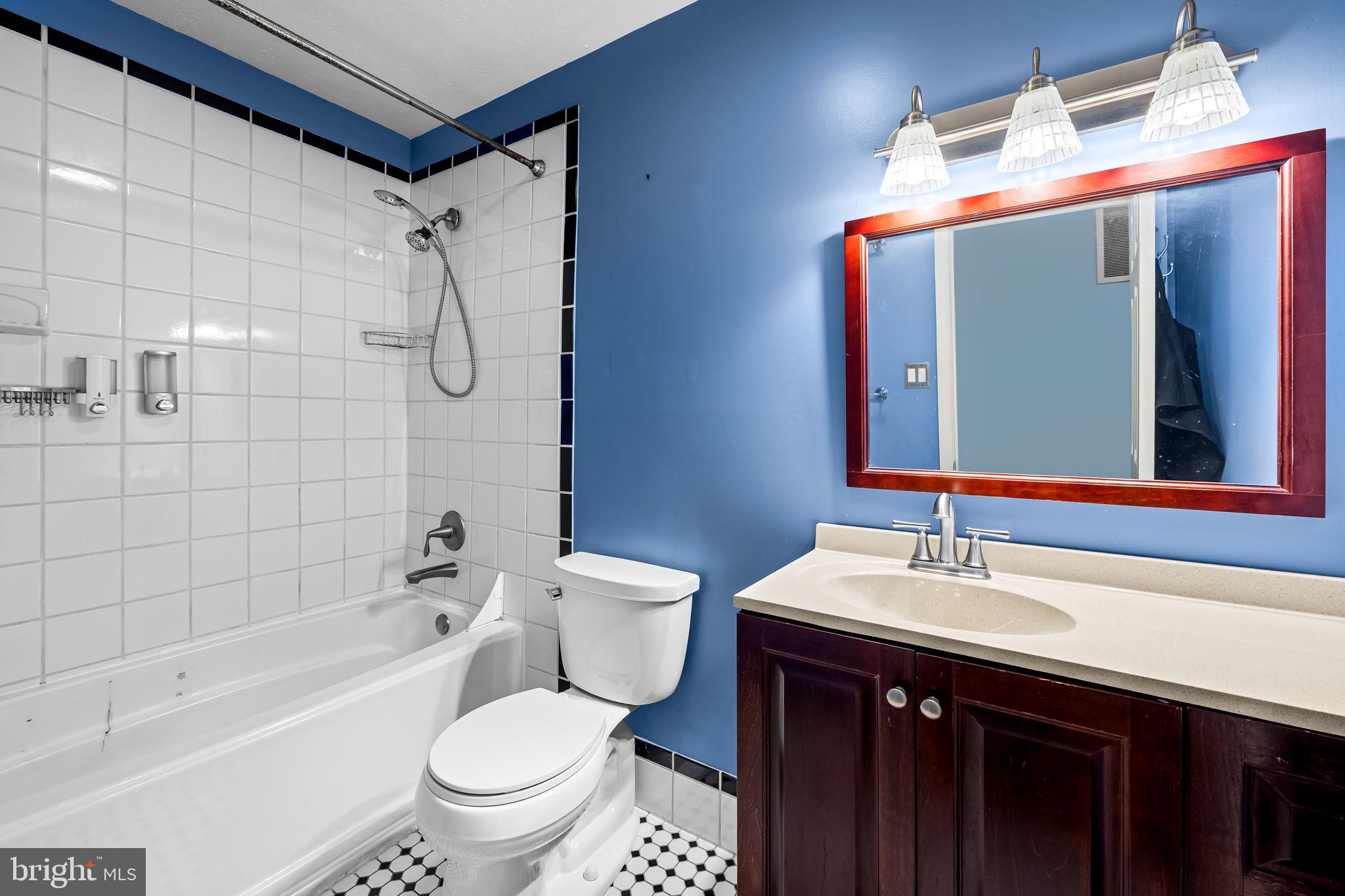 BRIMFIELD - Residential