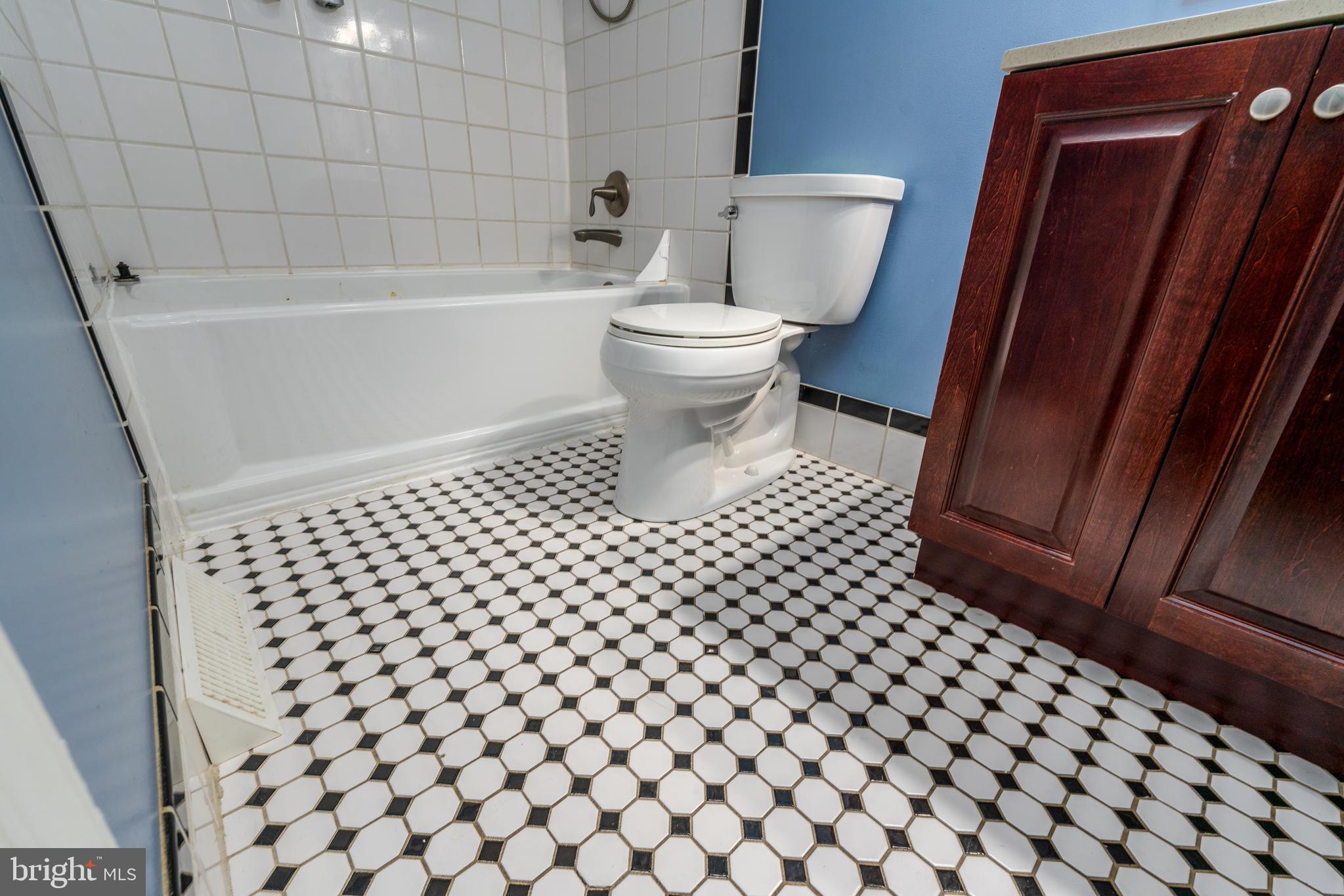 BRIMFIELD - Residential