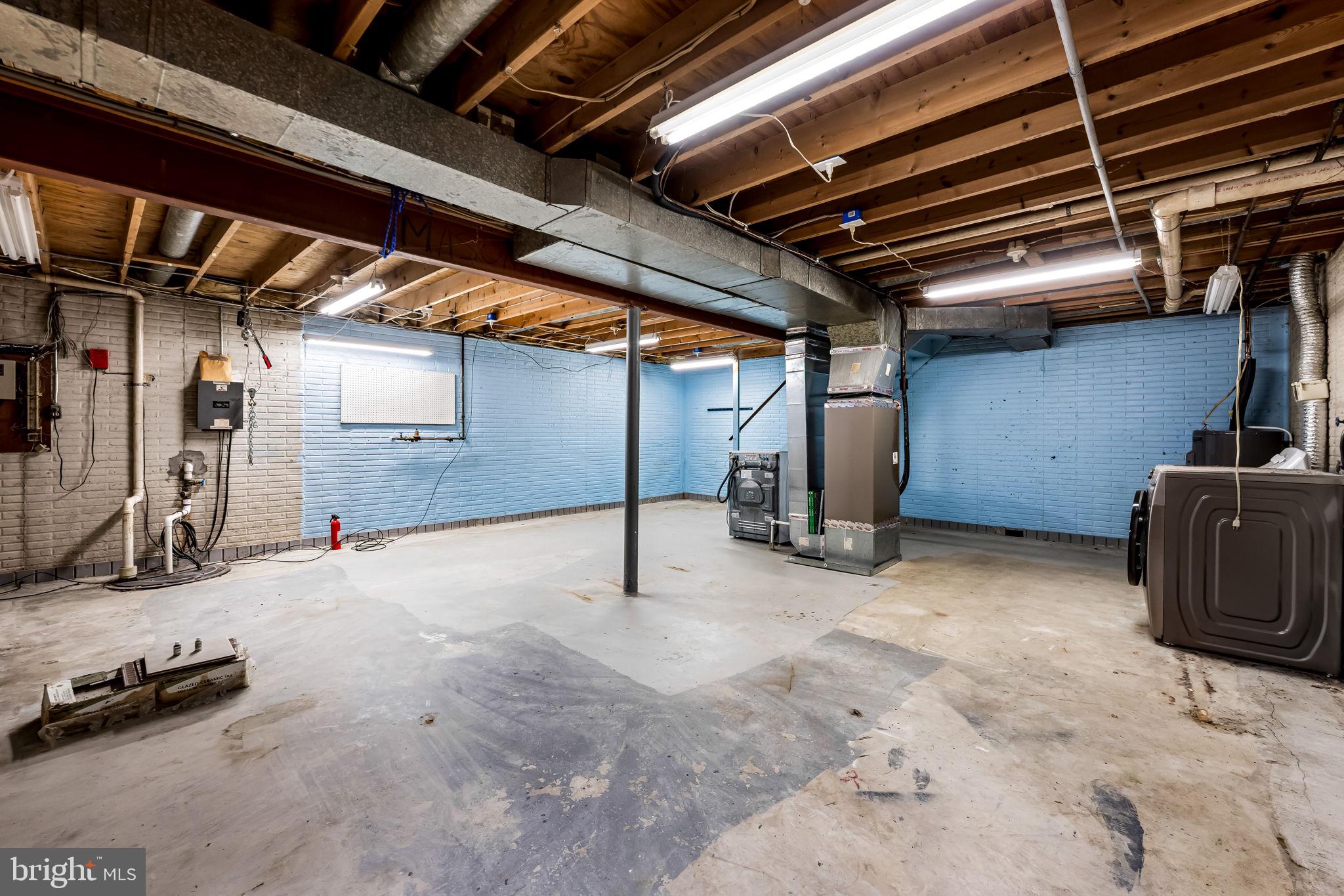 BRIMFIELD - Residential