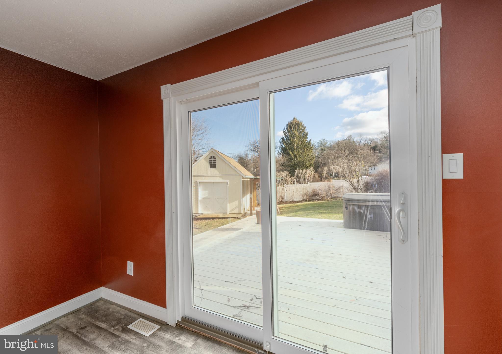 BRIMFIELD - Residential