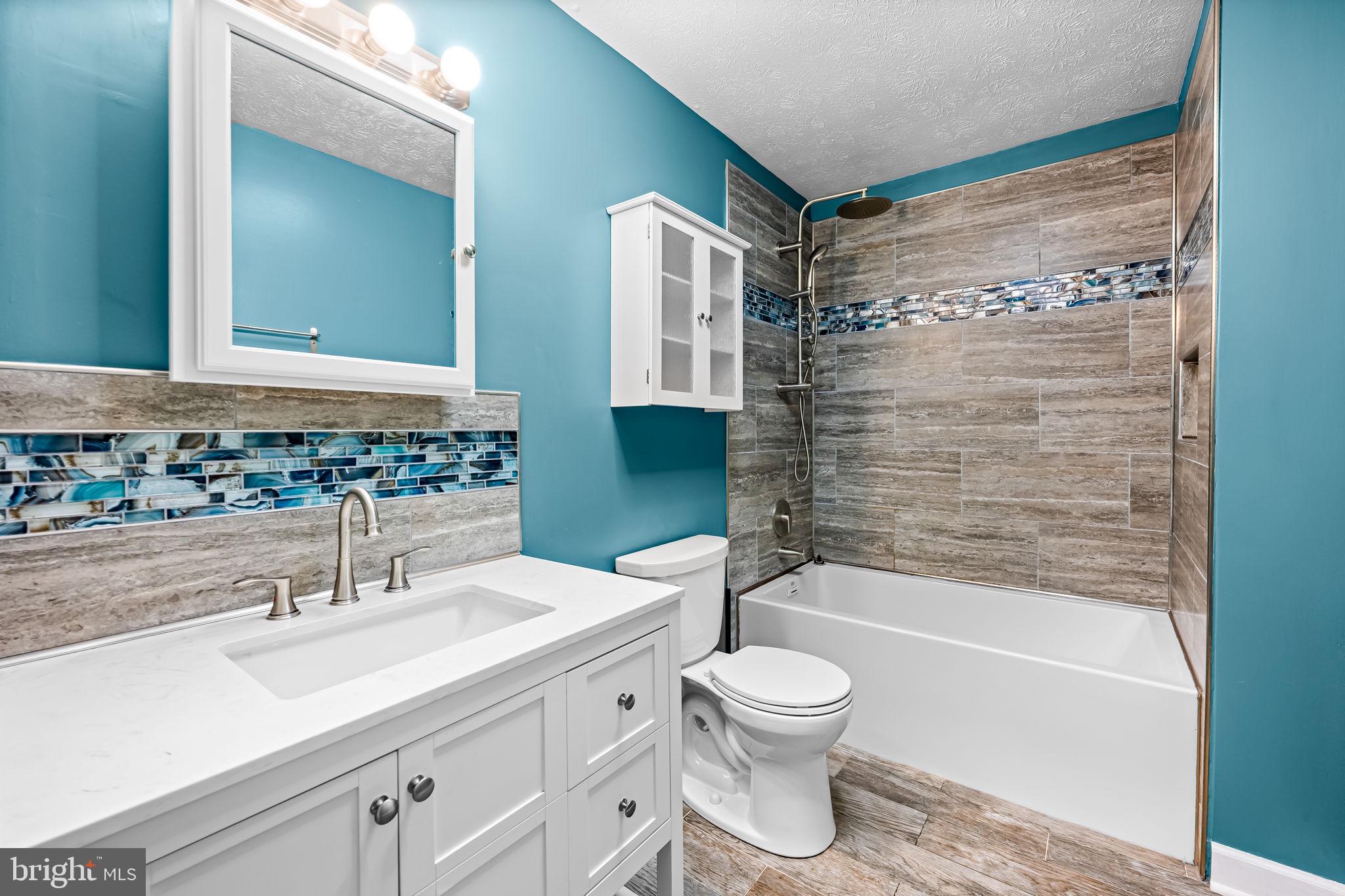 BRIMFIELD - Residential