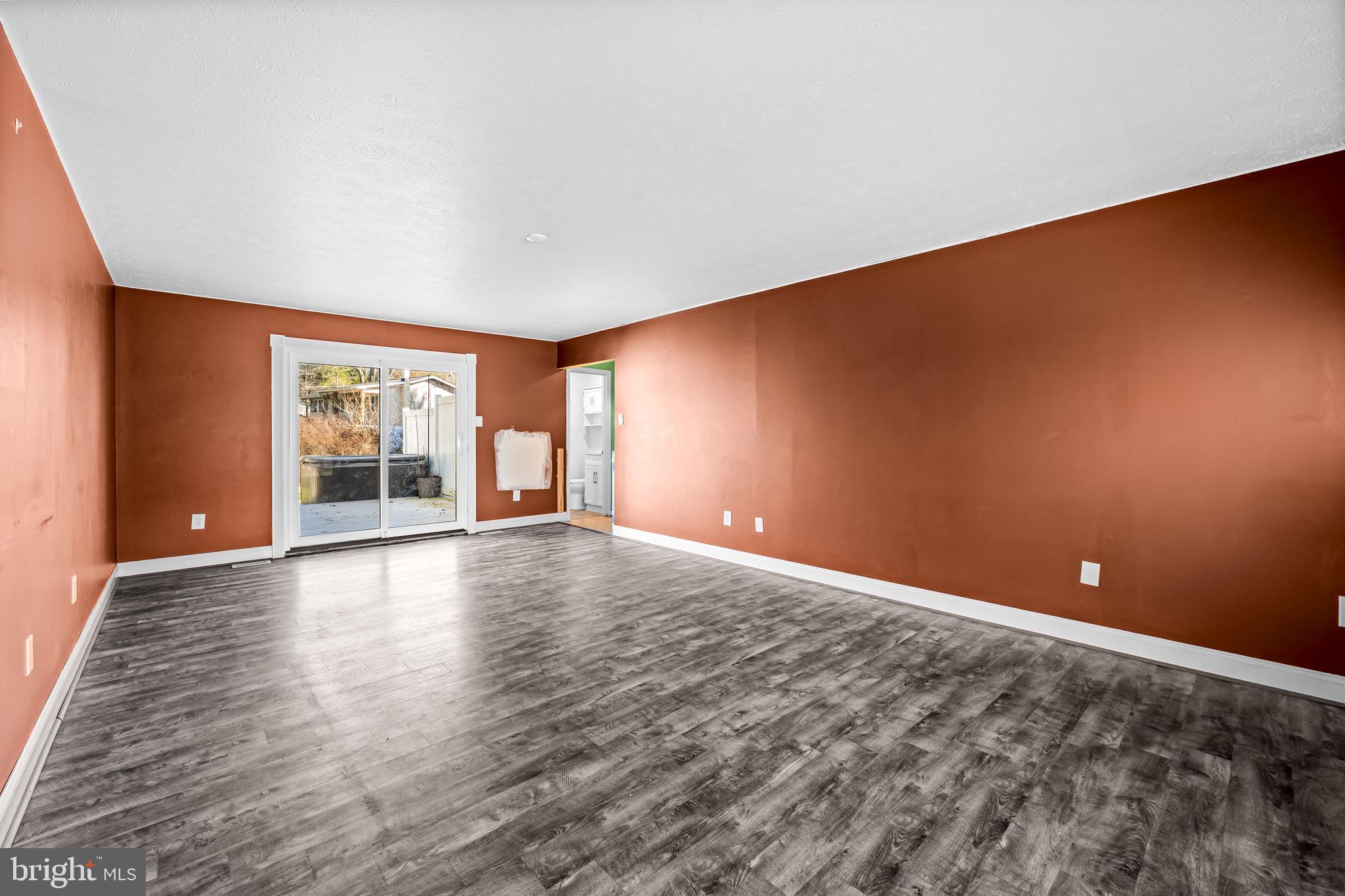 BRIMFIELD - Residential