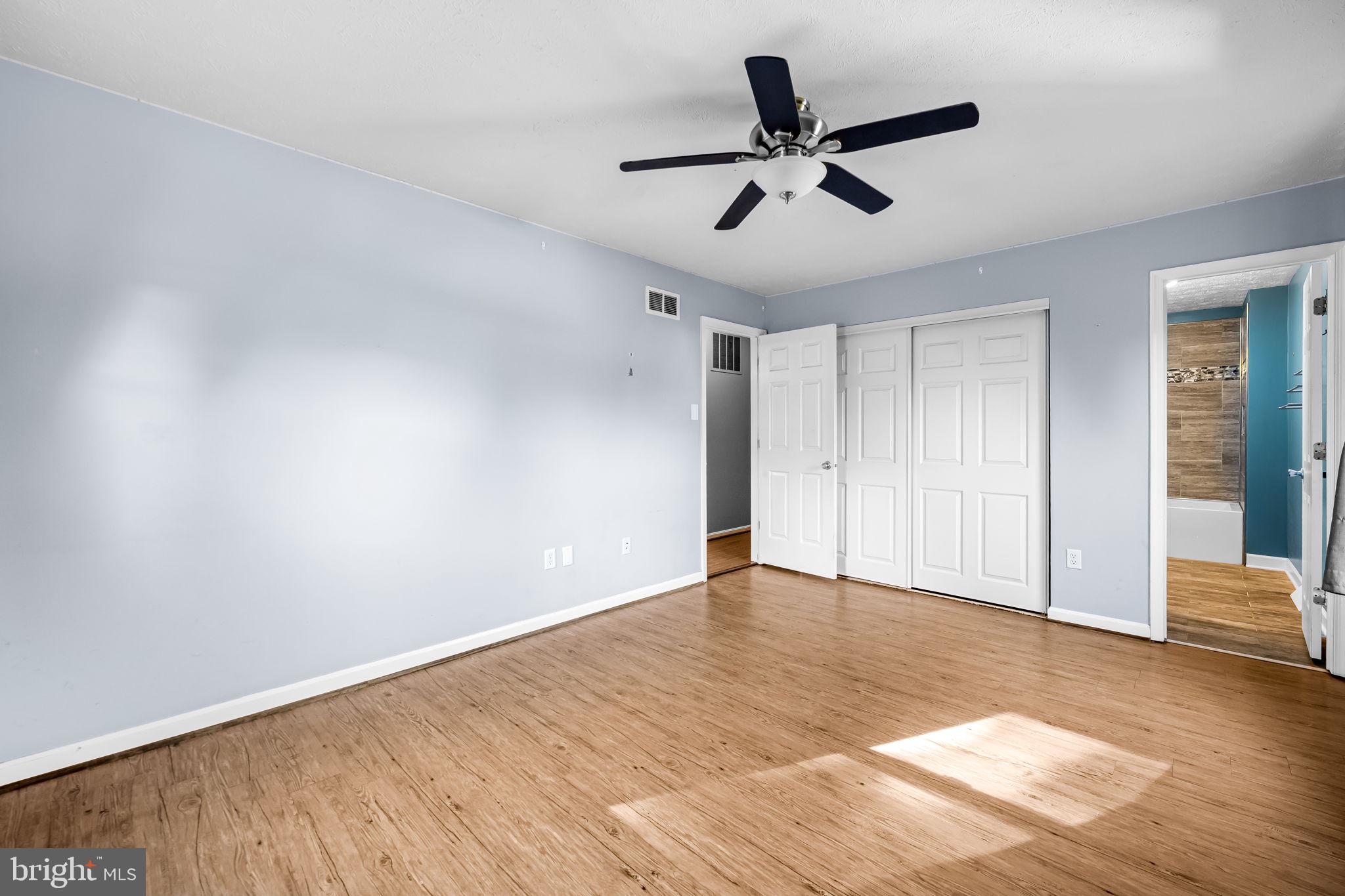 BRIMFIELD - Residential