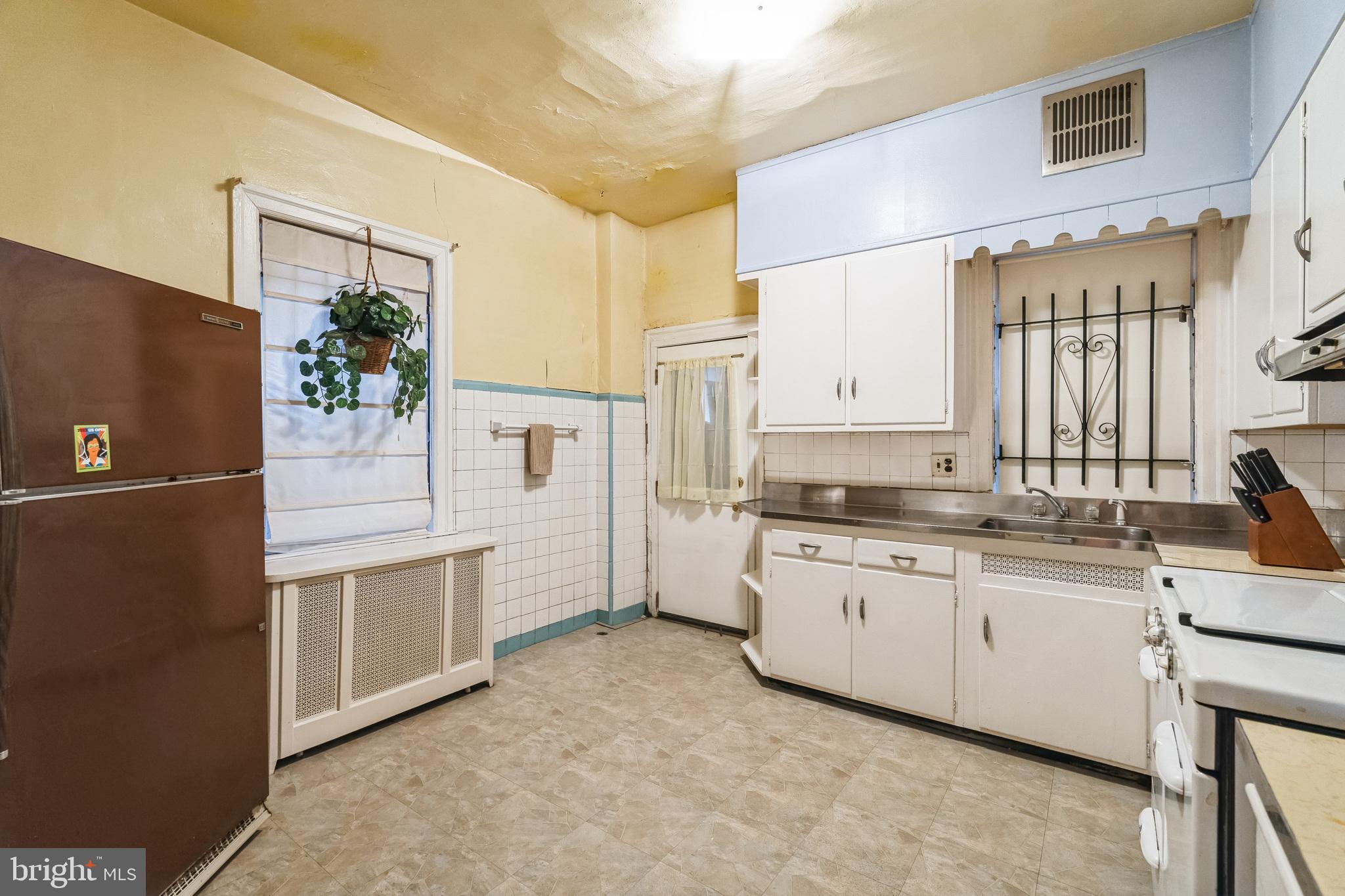 WEST PHILADELPHIA - Residential