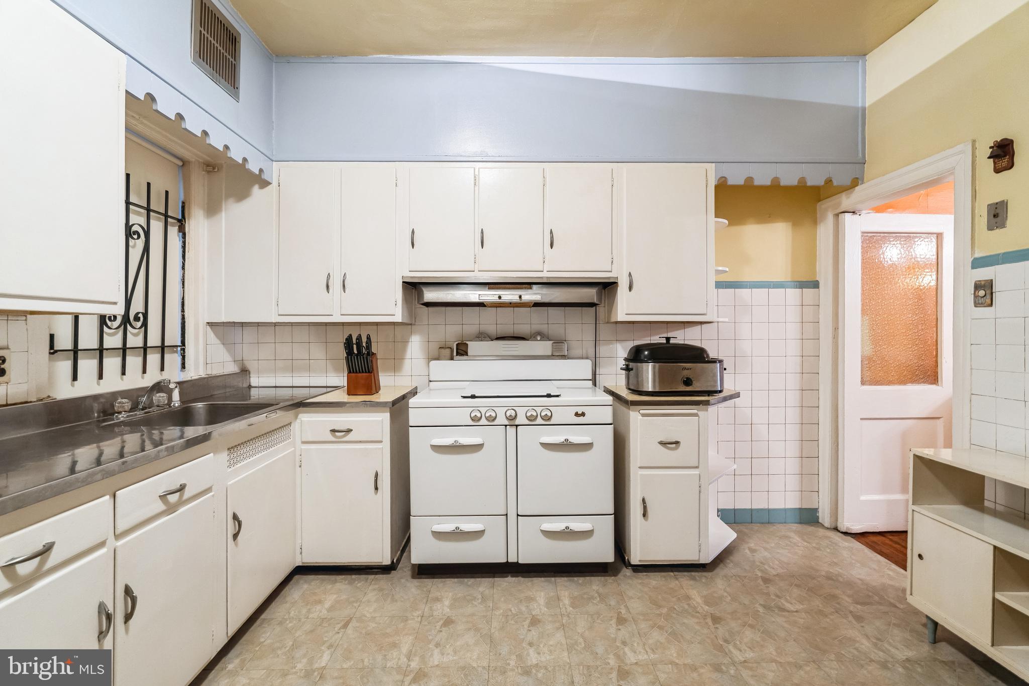 WEST PHILADELPHIA - Residential