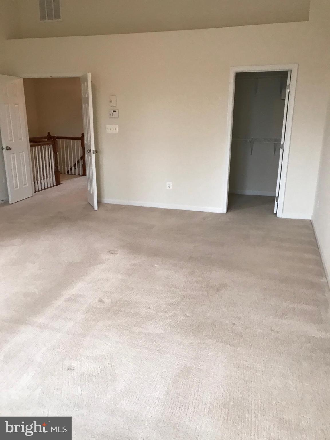 SOUTH RIDING - Residential Lease