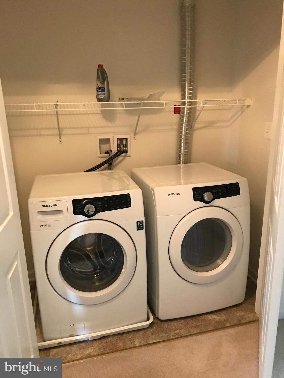 SOUTH RIDING - Residential Lease