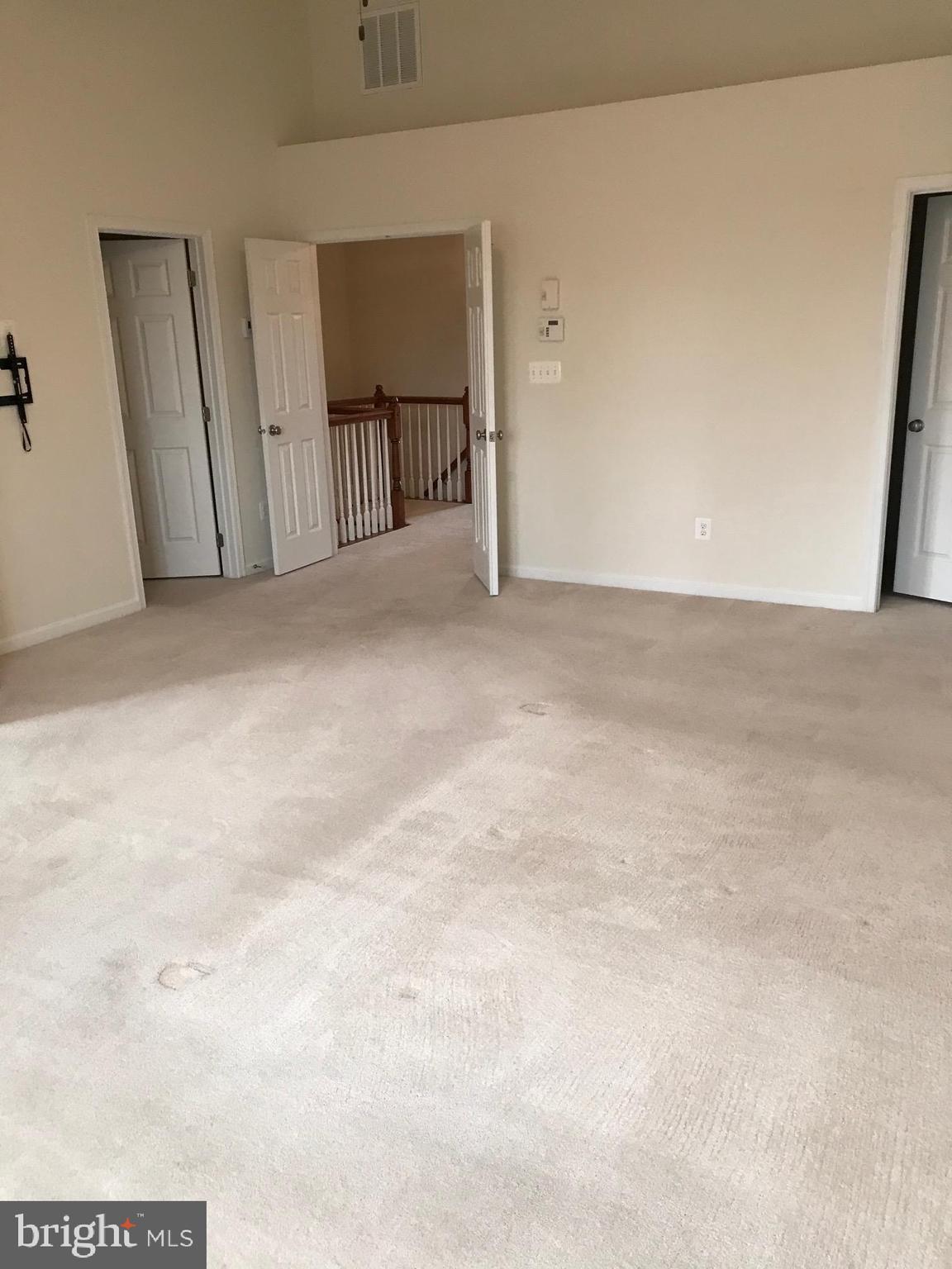 SOUTH RIDING - Residential Lease