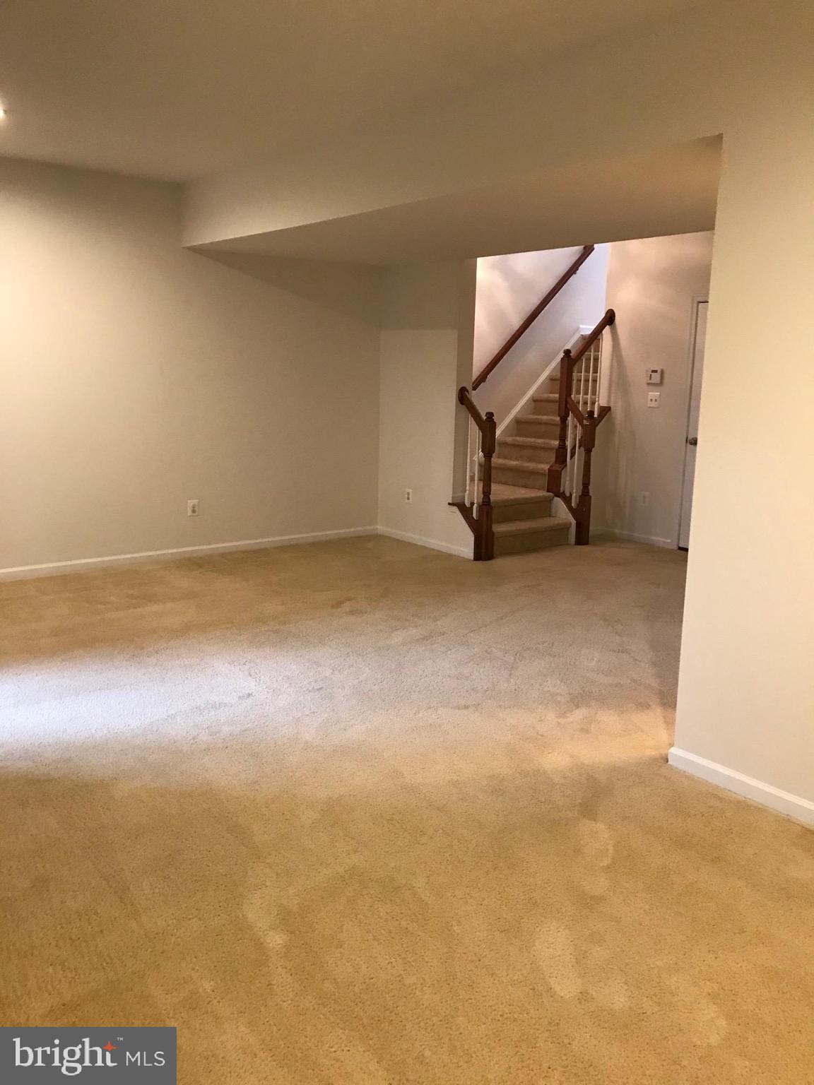 SOUTH RIDING - Residential Lease