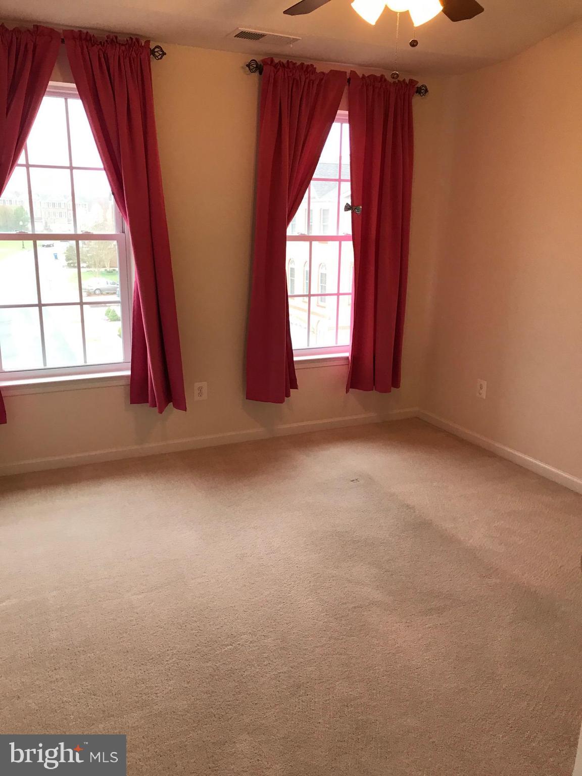 SOUTH RIDING - Residential Lease