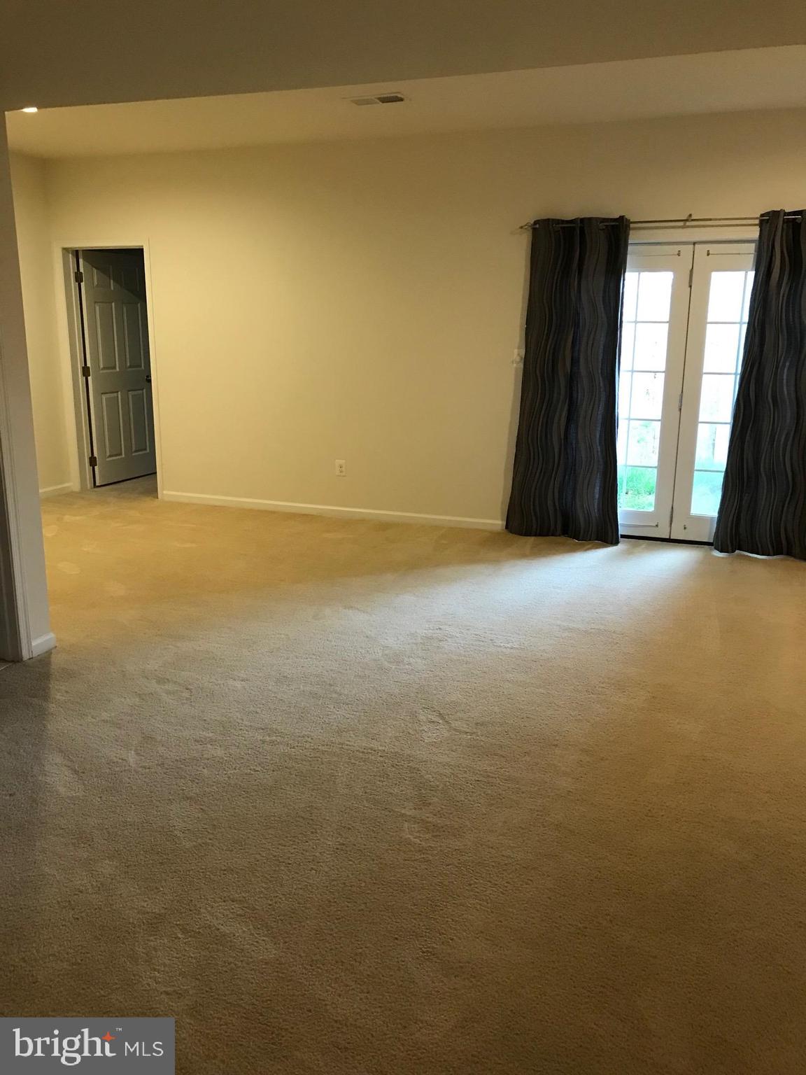 SOUTH RIDING - Residential Lease