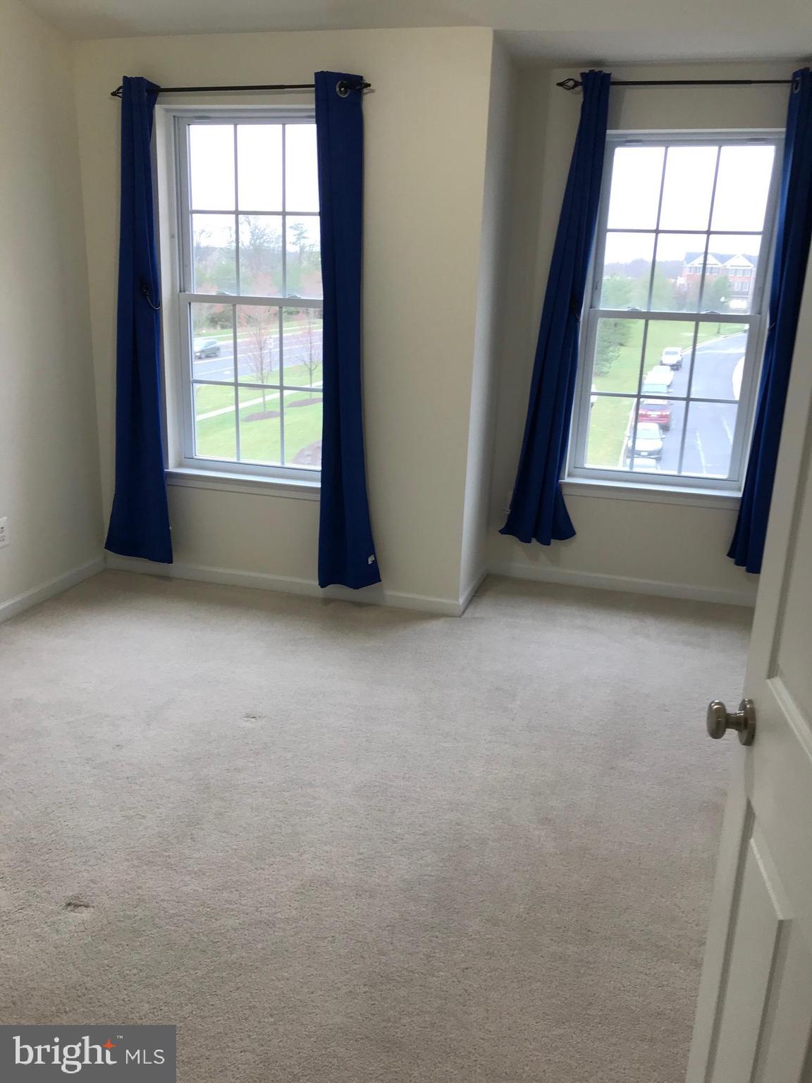 SOUTH RIDING - Residential Lease