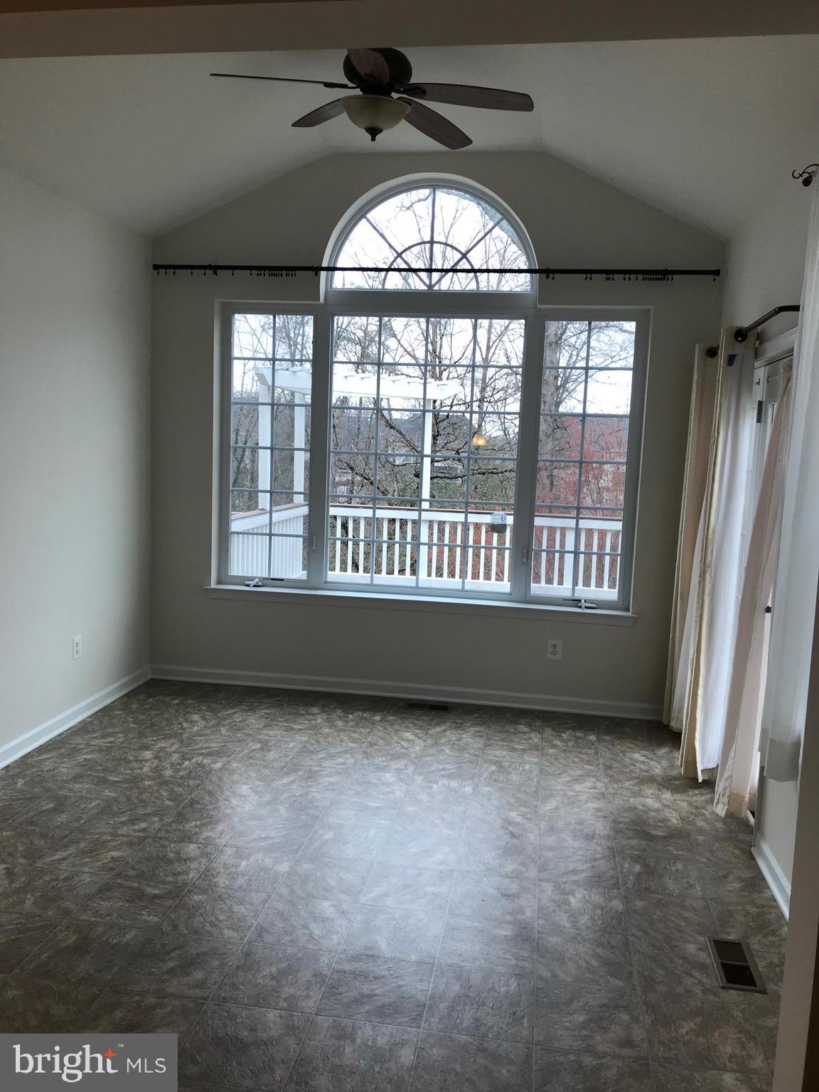 SOUTH RIDING - Residential Lease