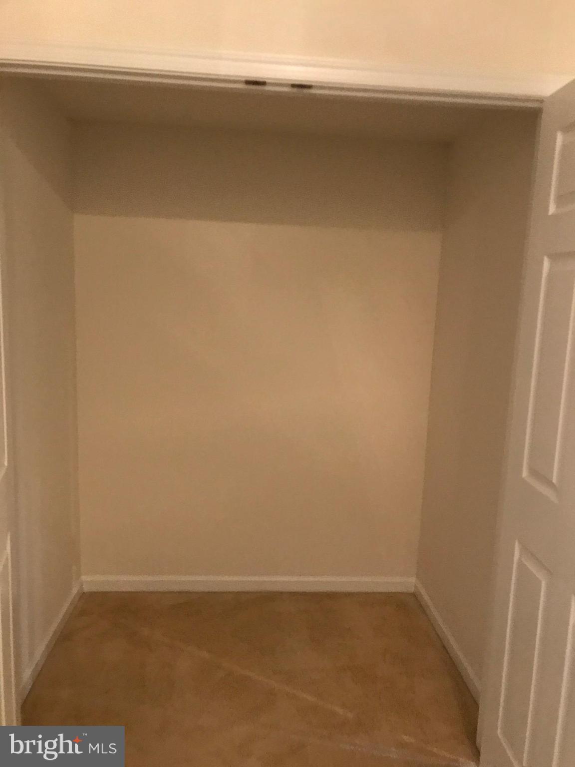 SOUTH RIDING - Residential Lease