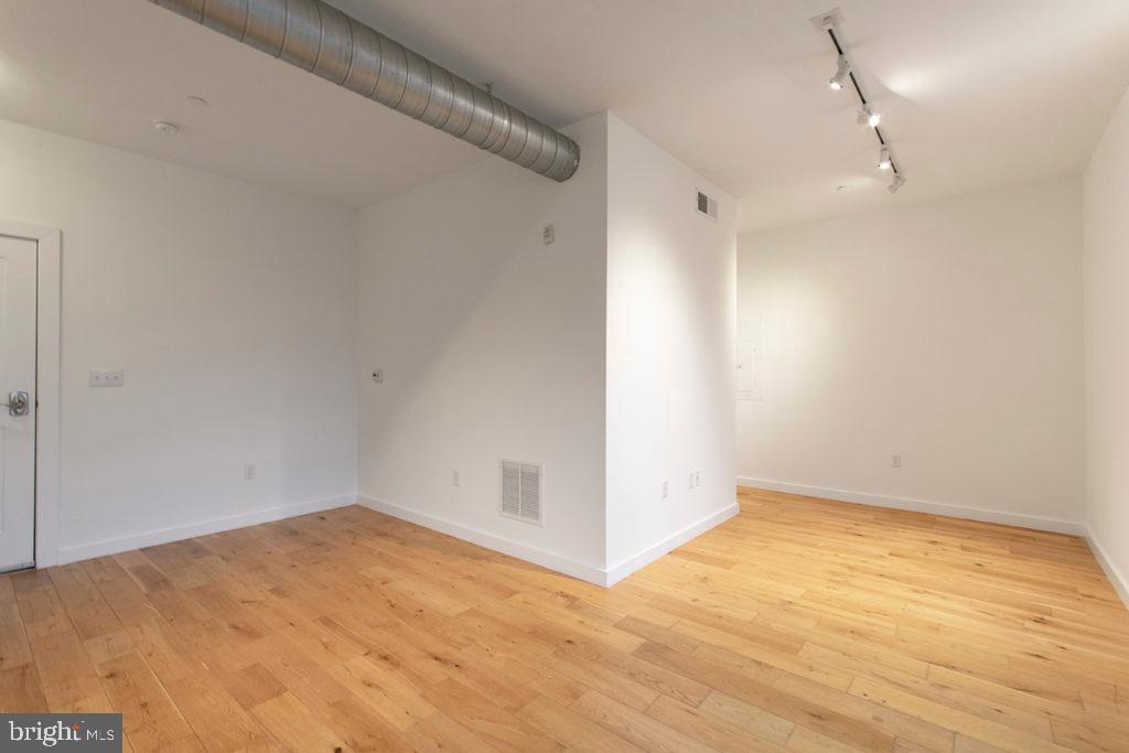 OLD CITY - Residential Lease