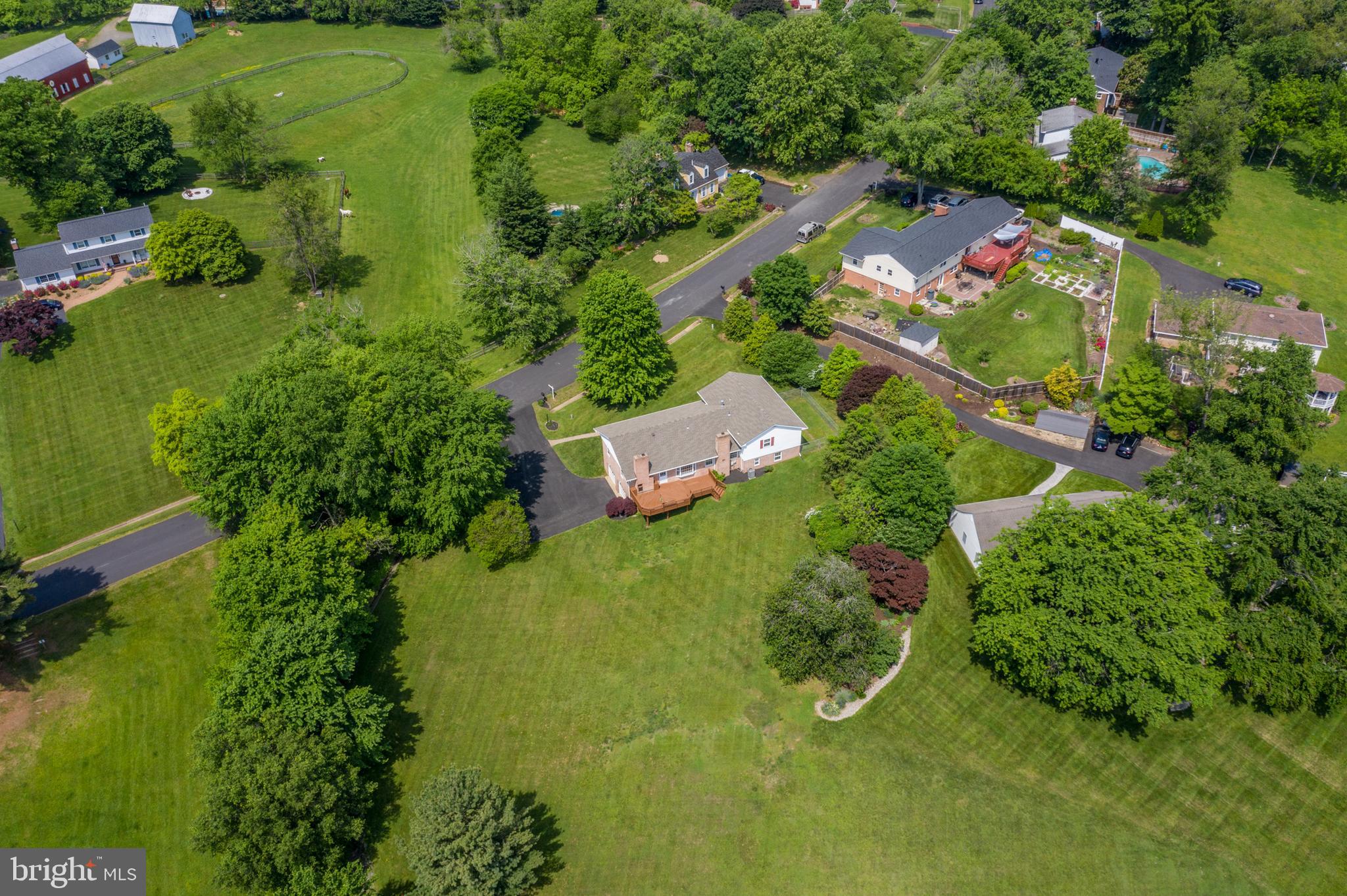 MONEYS CORNER - Residential