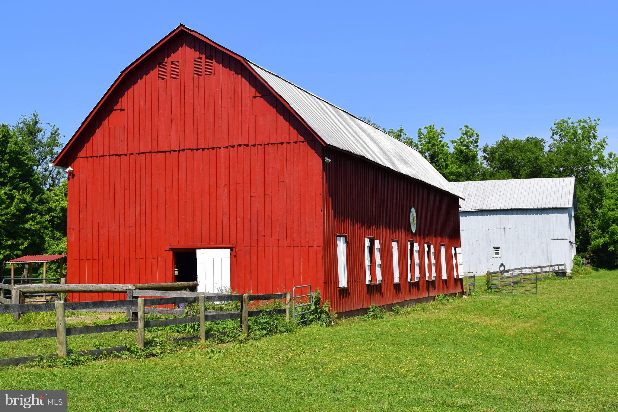 MONEYS CORNER - Residential