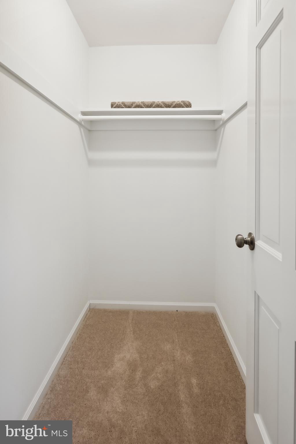 MONEYS CORNER - Residential