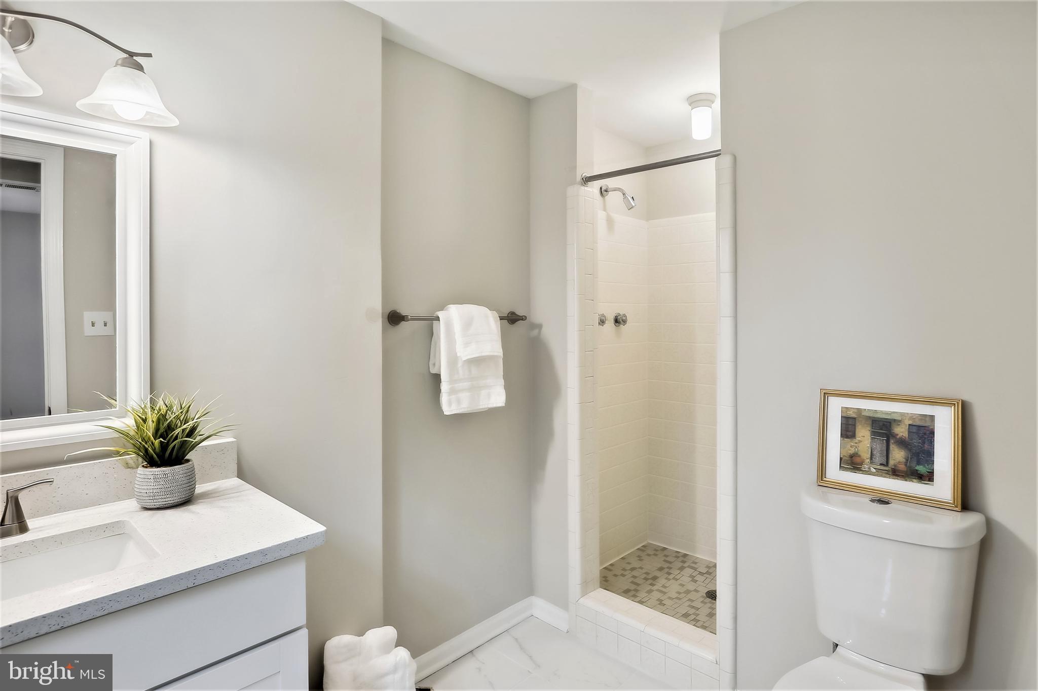 MONEYS CORNER - Residential