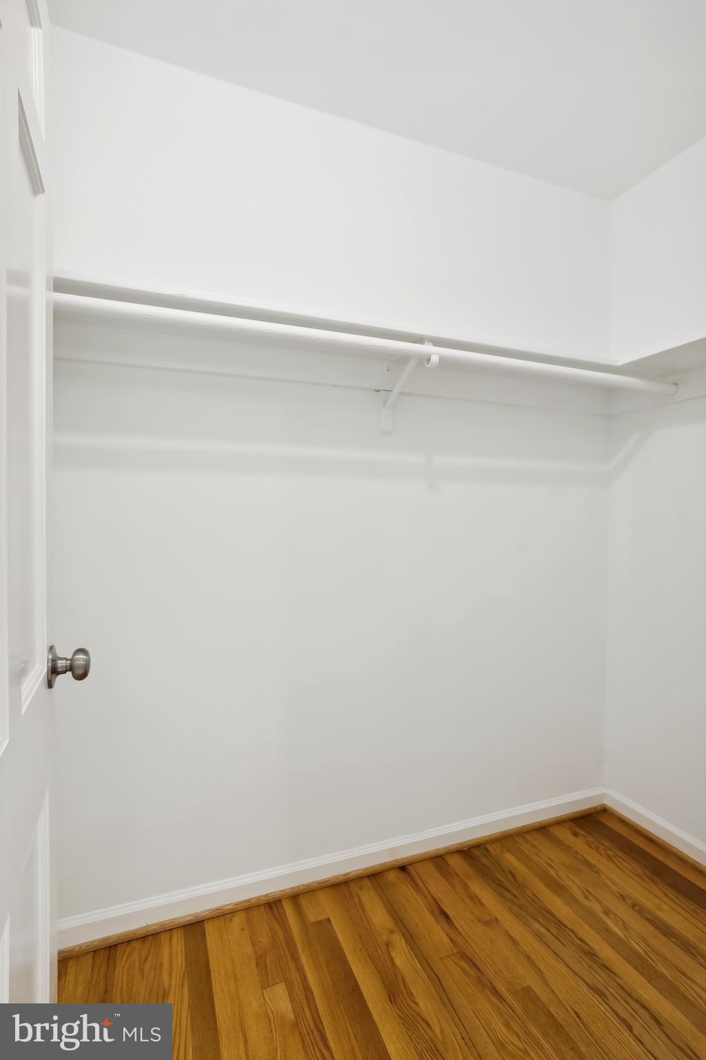 MONEYS CORNER - Residential