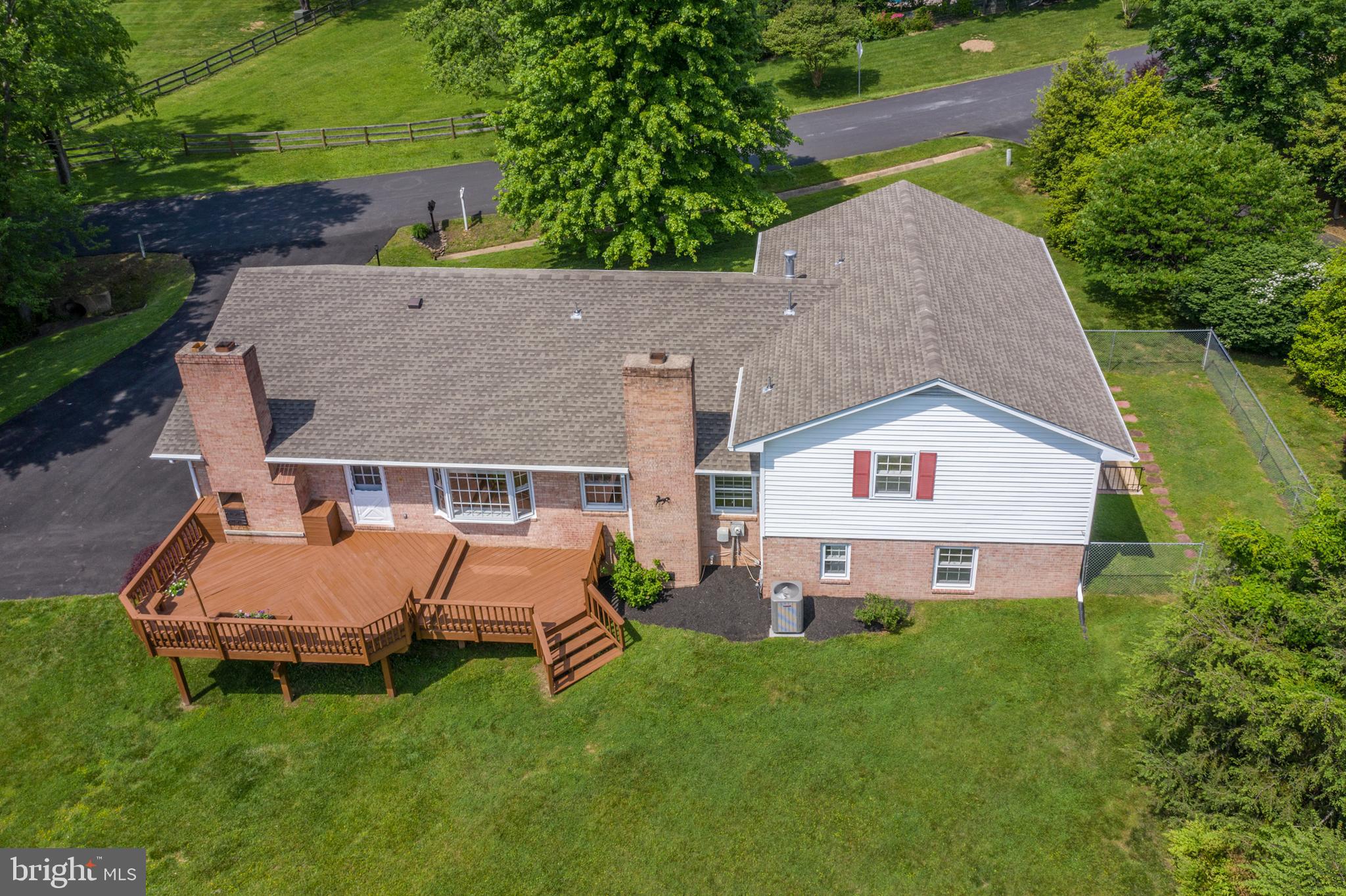 MONEYS CORNER - Residential