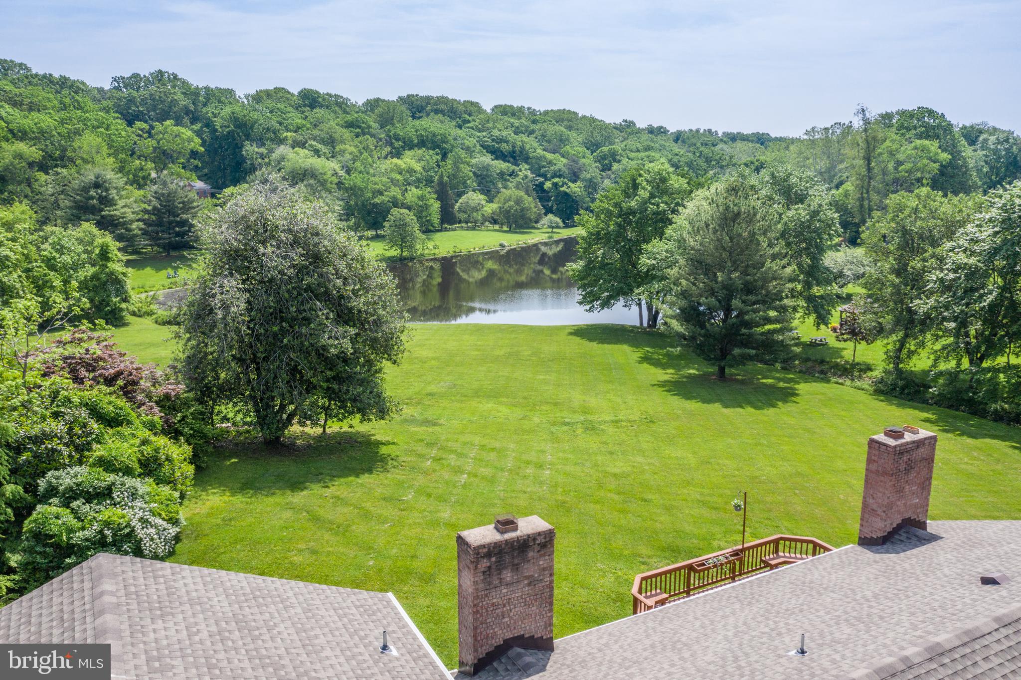 MONEYS CORNER - Residential