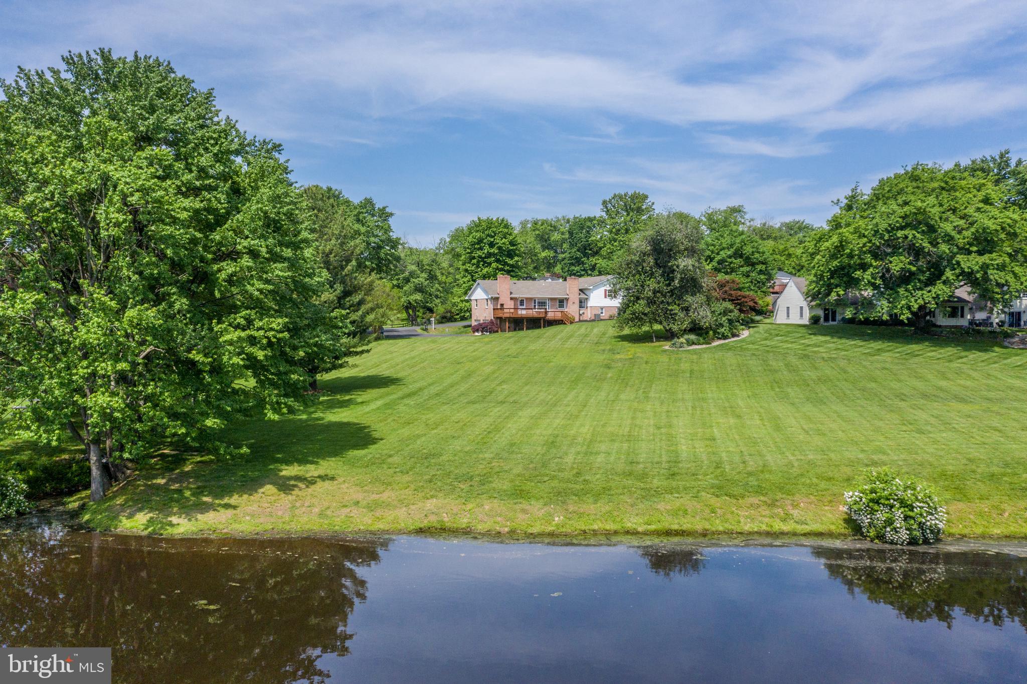 MONEYS CORNER - Residential