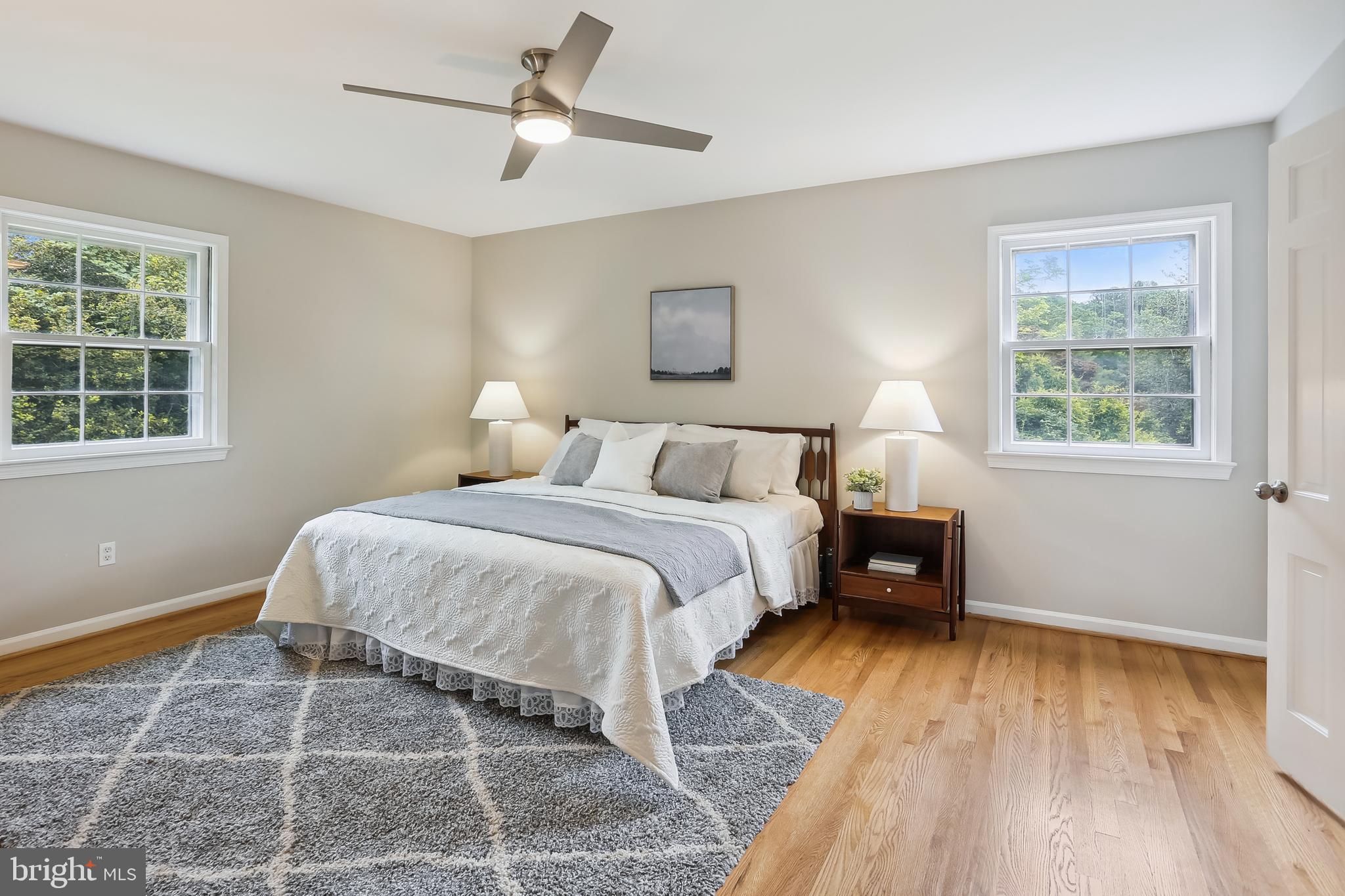 MONEYS CORNER - Residential