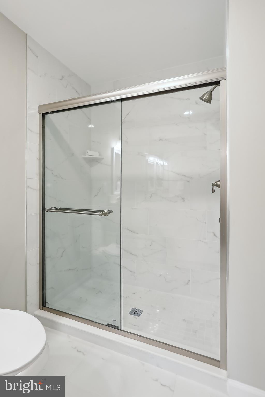 MONEYS CORNER - Residential