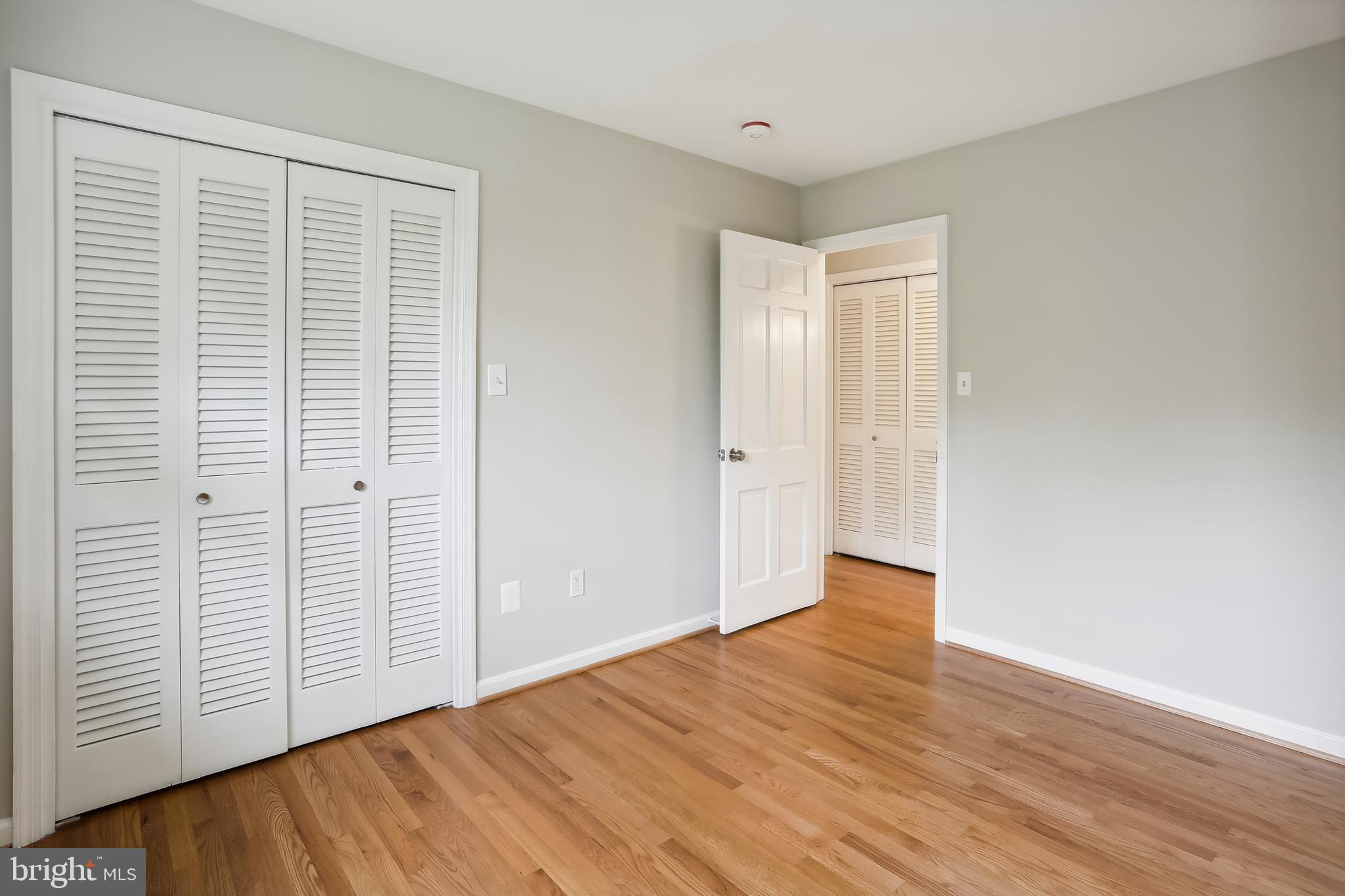 MONEYS CORNER - Residential