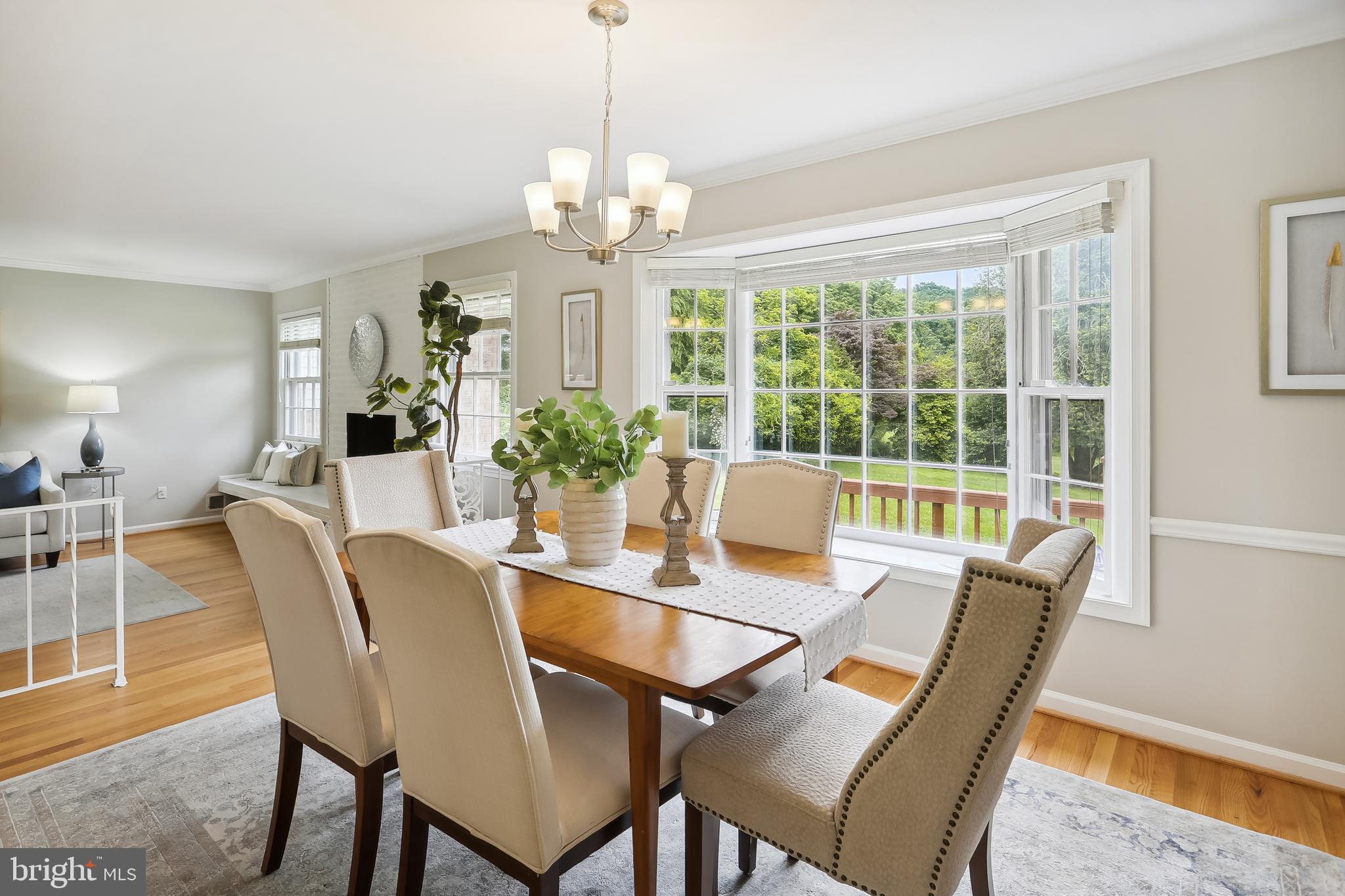 MONEYS CORNER - Residential