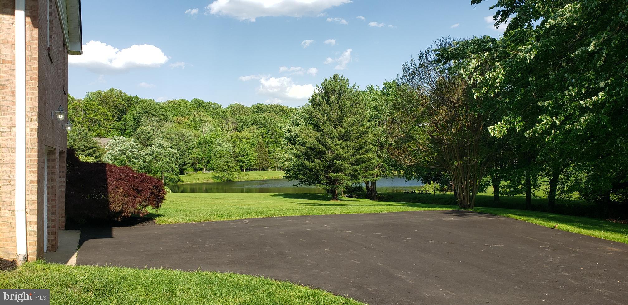 MONEYS CORNER - Residential