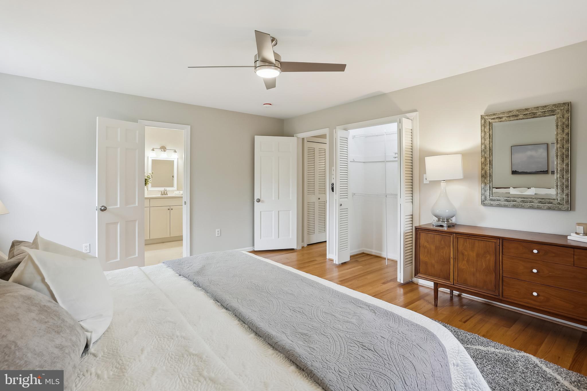 MONEYS CORNER - Residential